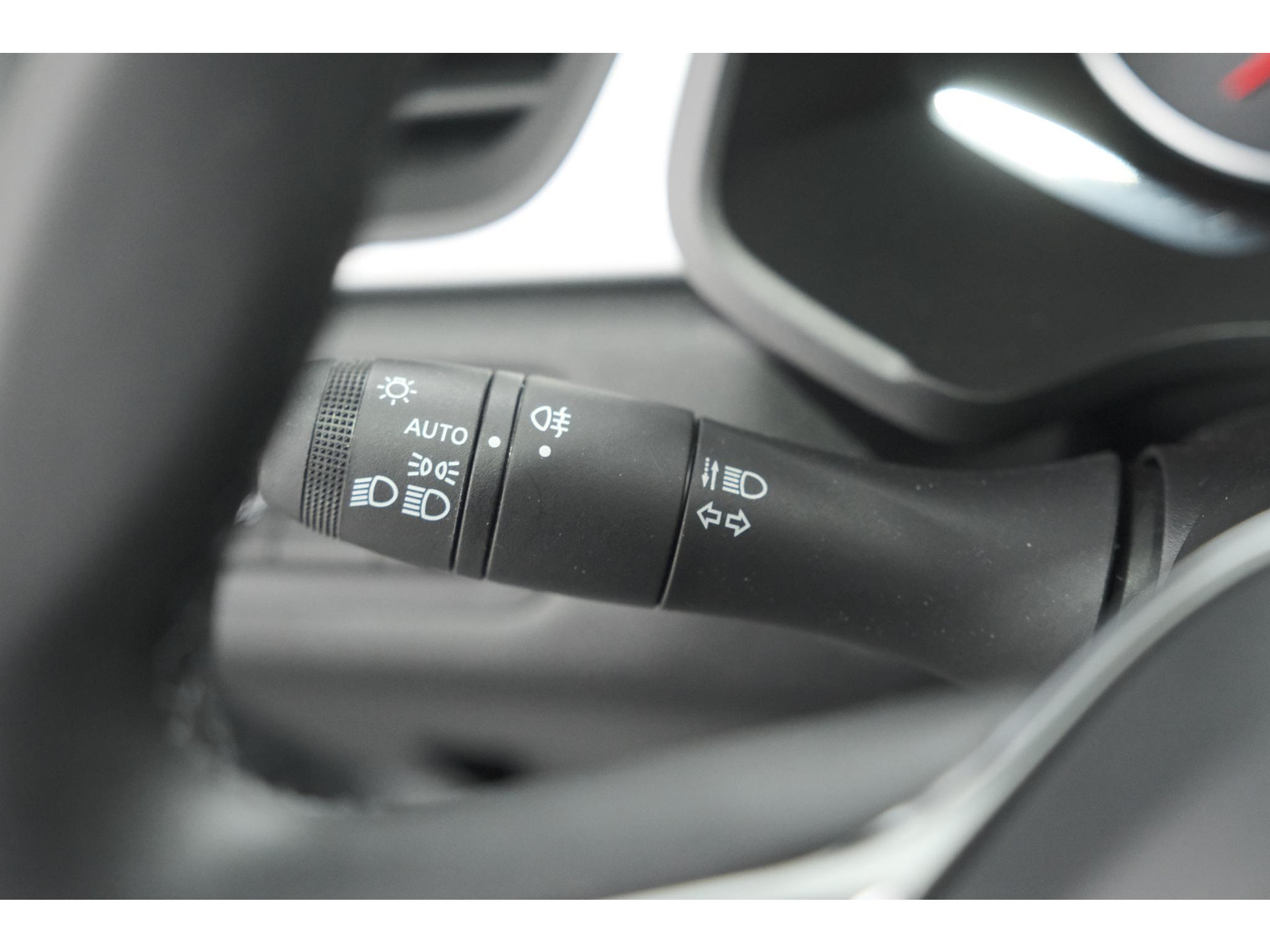 Renault Captur TCe 90 Evolution | Parkeersensoren | Navigatie | Allseason Banden | Apple Carplay
