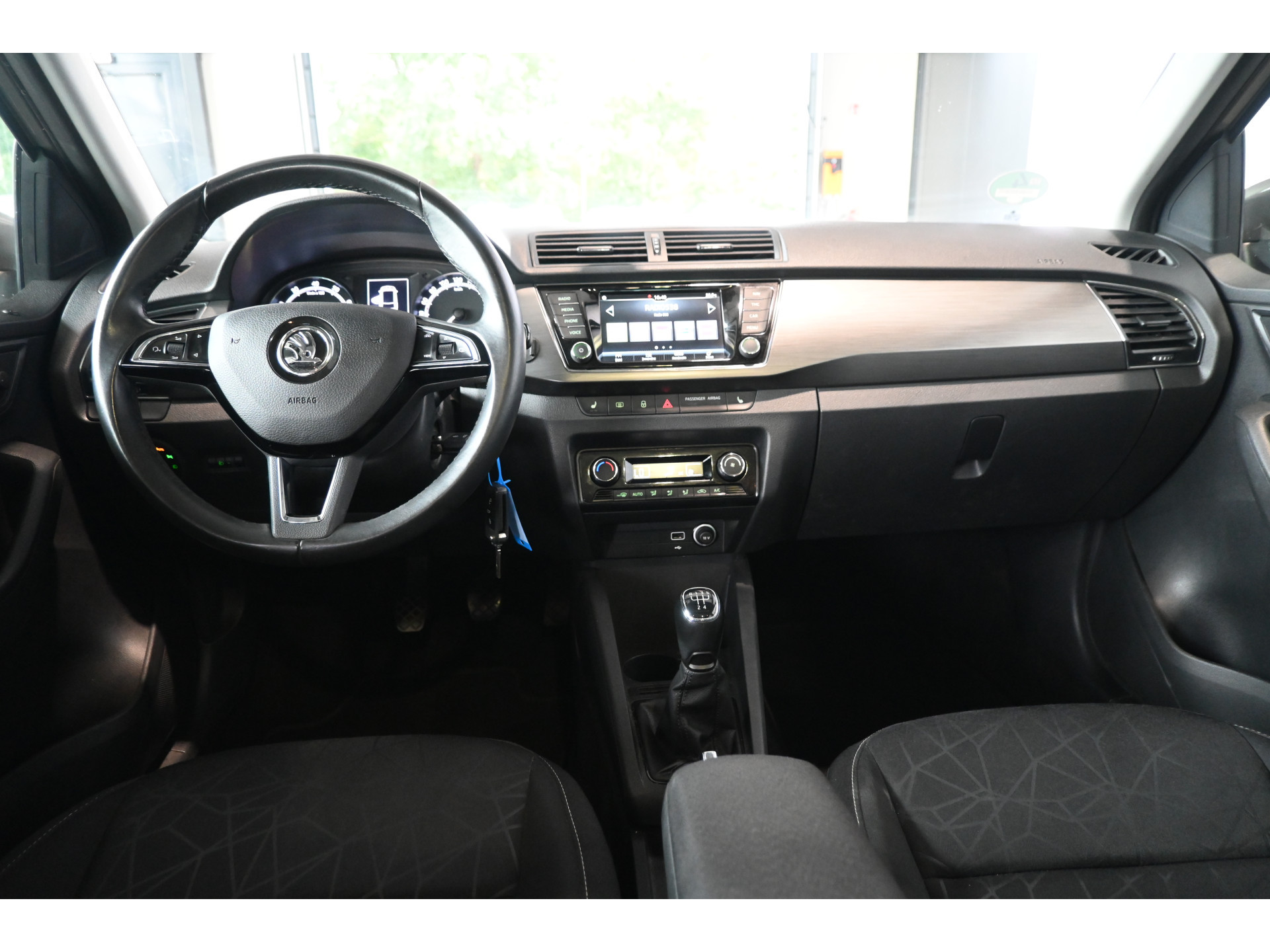 ŠKODA Fabia Combi 1.0 TSI Clever Clima Navigatie Panoramadak LED Stoelverwarming Rijklaarprijs! Inruil Mogelijk!