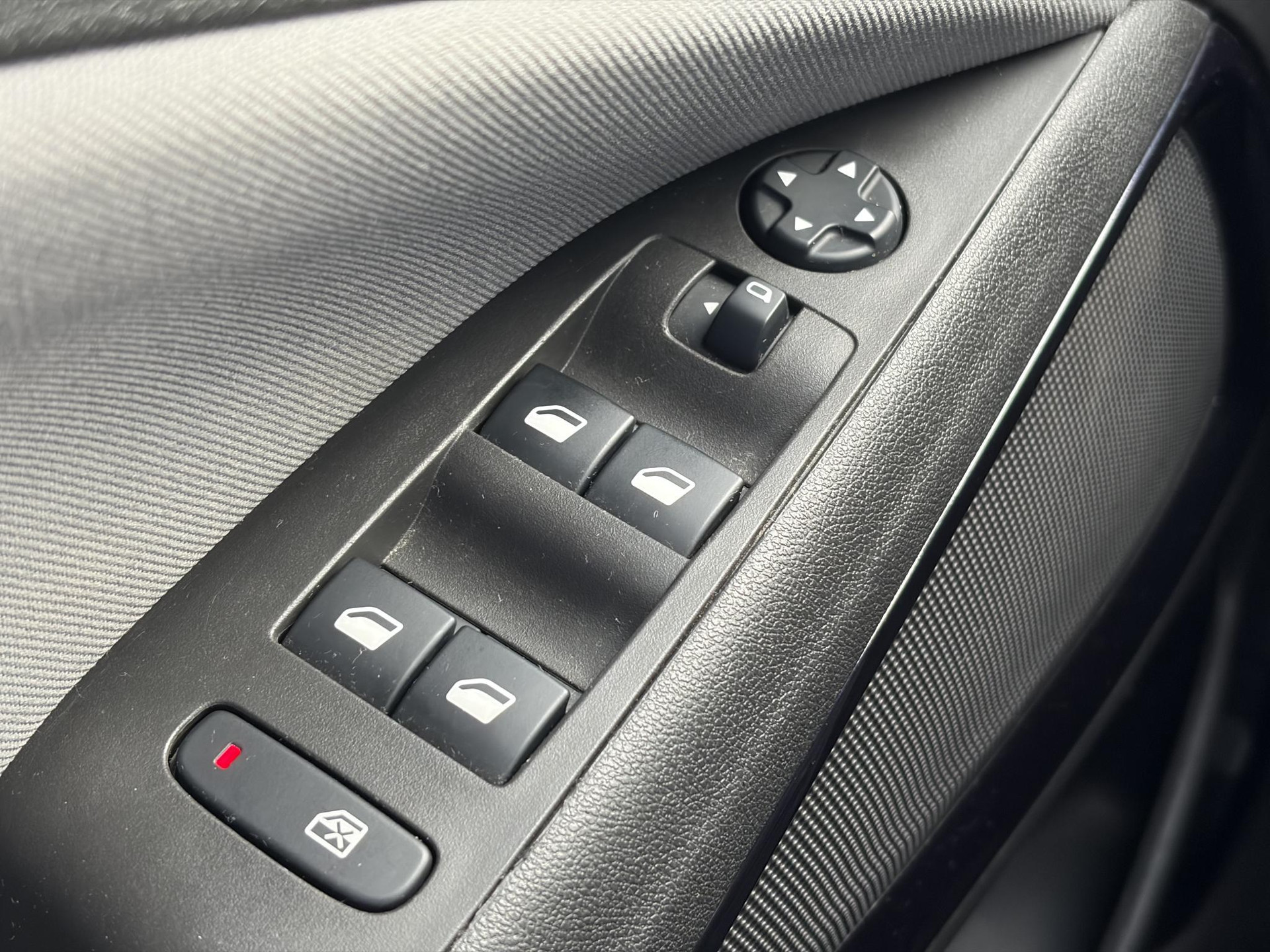 Opel Crossland X 1.2 Turbo 120 Jaar Edition ✓110pk✓D-riem vv in 2025✓2e Eigenaar✓Carplay✓Lm velgen✓N.A.P✓6 Bak✓Airco✓Cruise✓Pdc✓Rijstrooksensor✓Nieuwe Apk bij Aflevering
