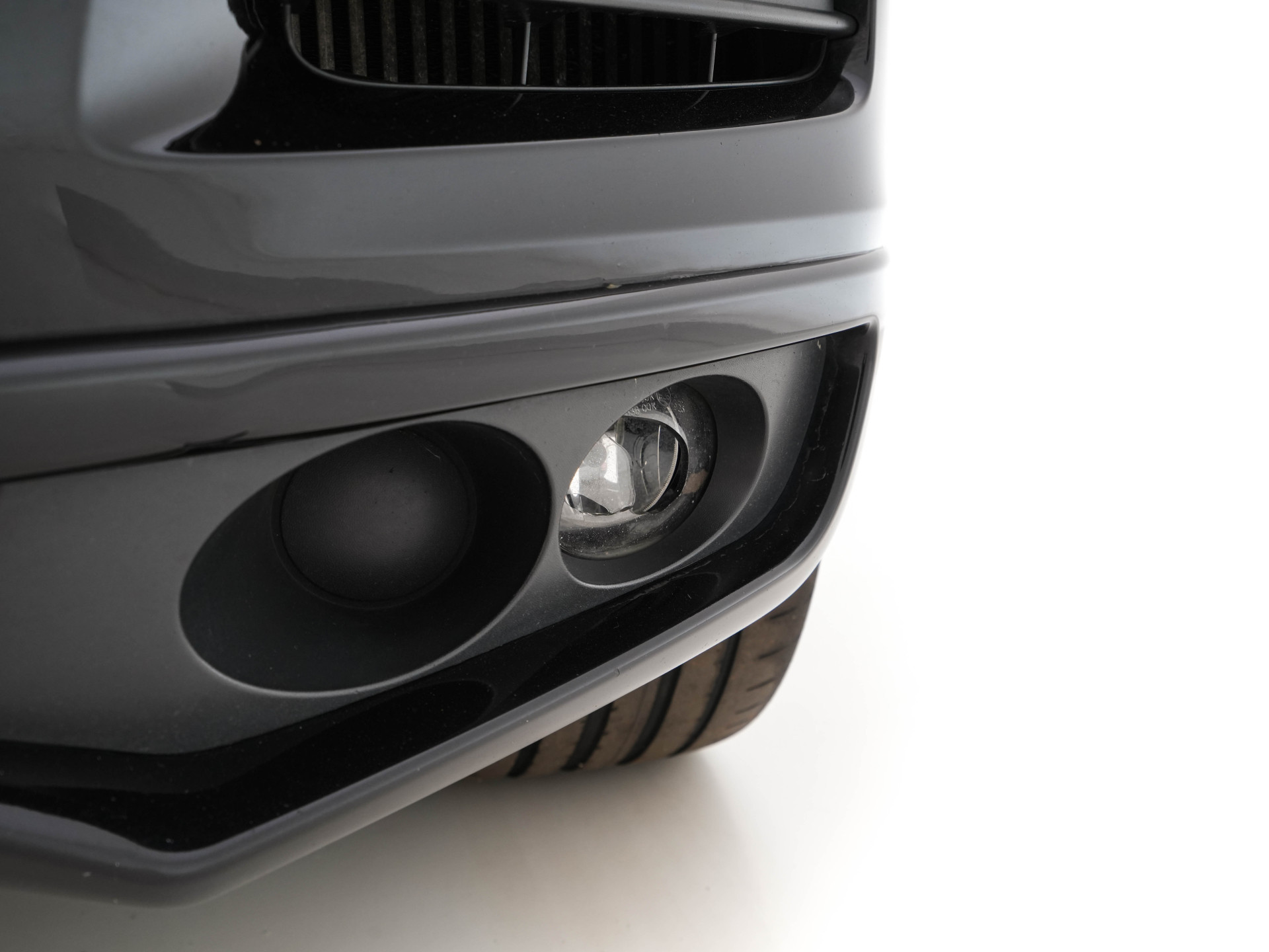 Volkswagen Touareg 3.0 TDI R-line-Sportpack AWD Aut. *FULL-LEATHER | BI-XENON | MEMORY-PACK | DYNAUDIO | AIR-SUSPENSION | NAVI-FULLMAP | COMFORT-SEATS  | ECC | HEATED-SEATS | PDC | CRUISE | TOWBAR | 21''ALU*