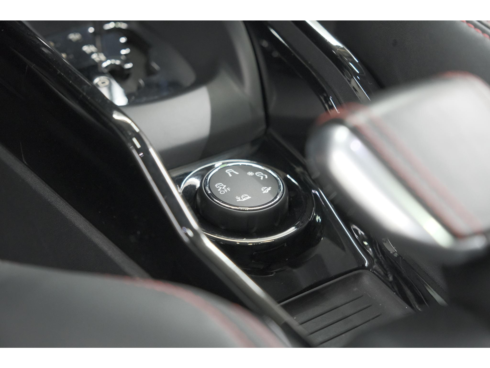 Peugeot 2008 PureTech 110 EAT6 GT | Trekhaak | Camera | Panoramadak | Apple Carplay