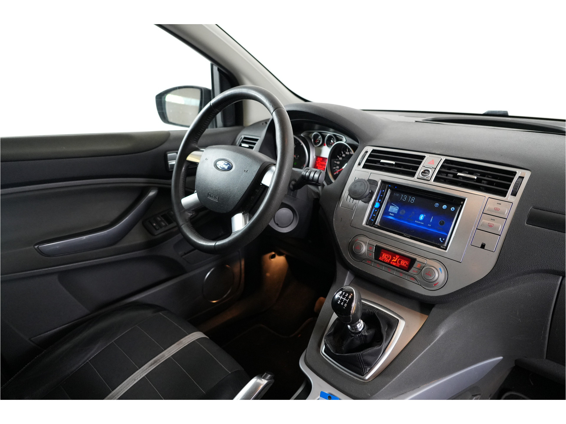 Ford Kuga 2.0 TDCi Trend FWD | Trekhaak | Stl. verw. | Navi | Cruise |