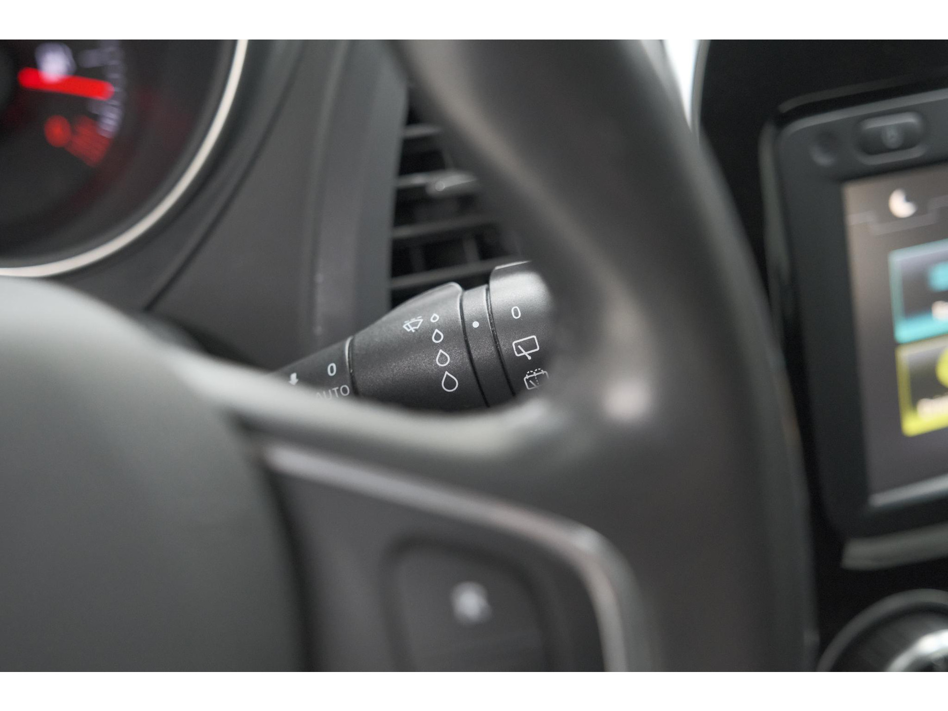 Renault Captur TCe 90 Intens | Trekhaak | AllSeason banden | Navigatie | Parkeersensoren