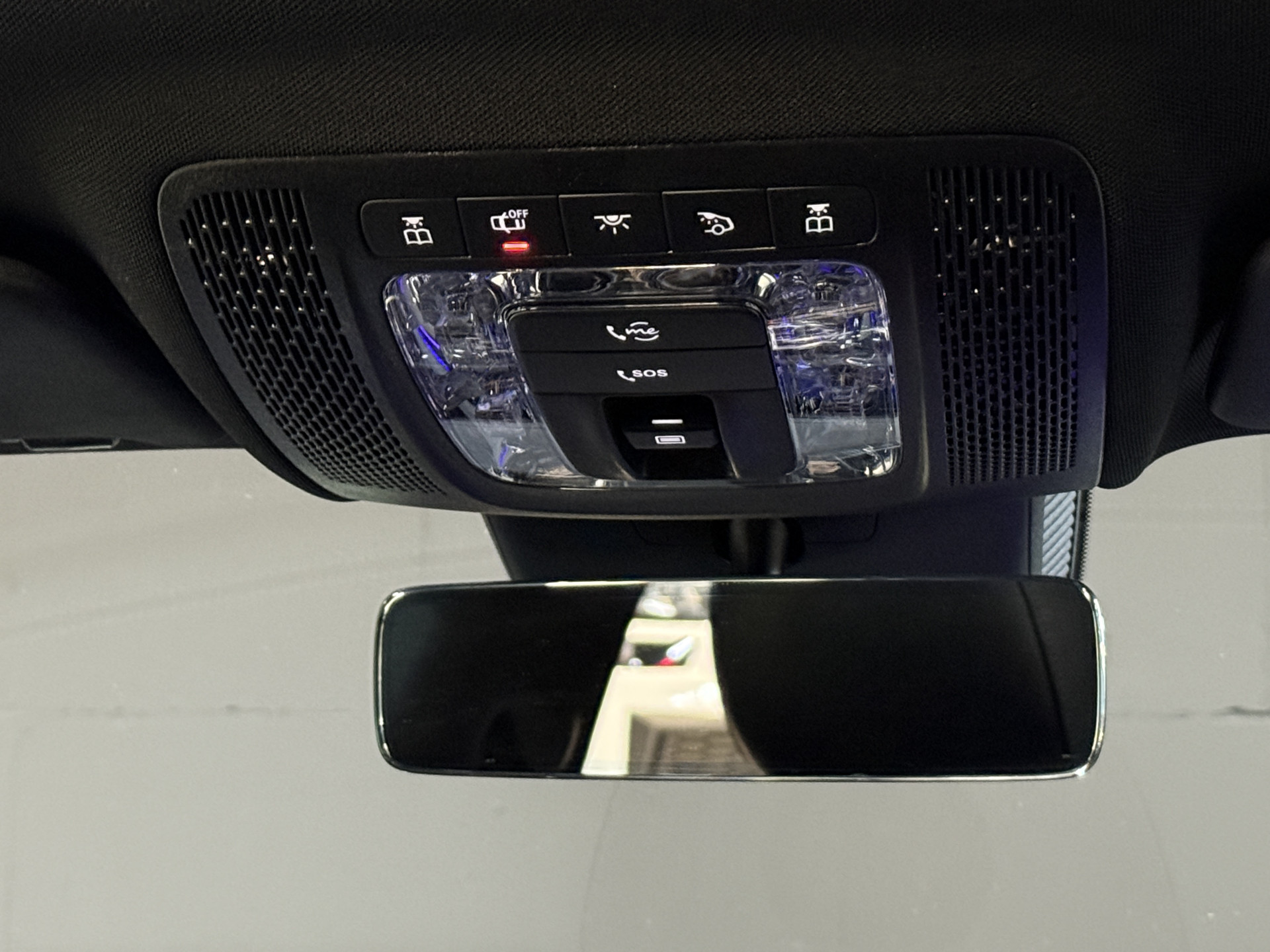 Mercedes-Benz CLA-klasse Shooting Brake 180 Luxury Line | Panoramadak | Leder | Camera | Sfeerverlichting