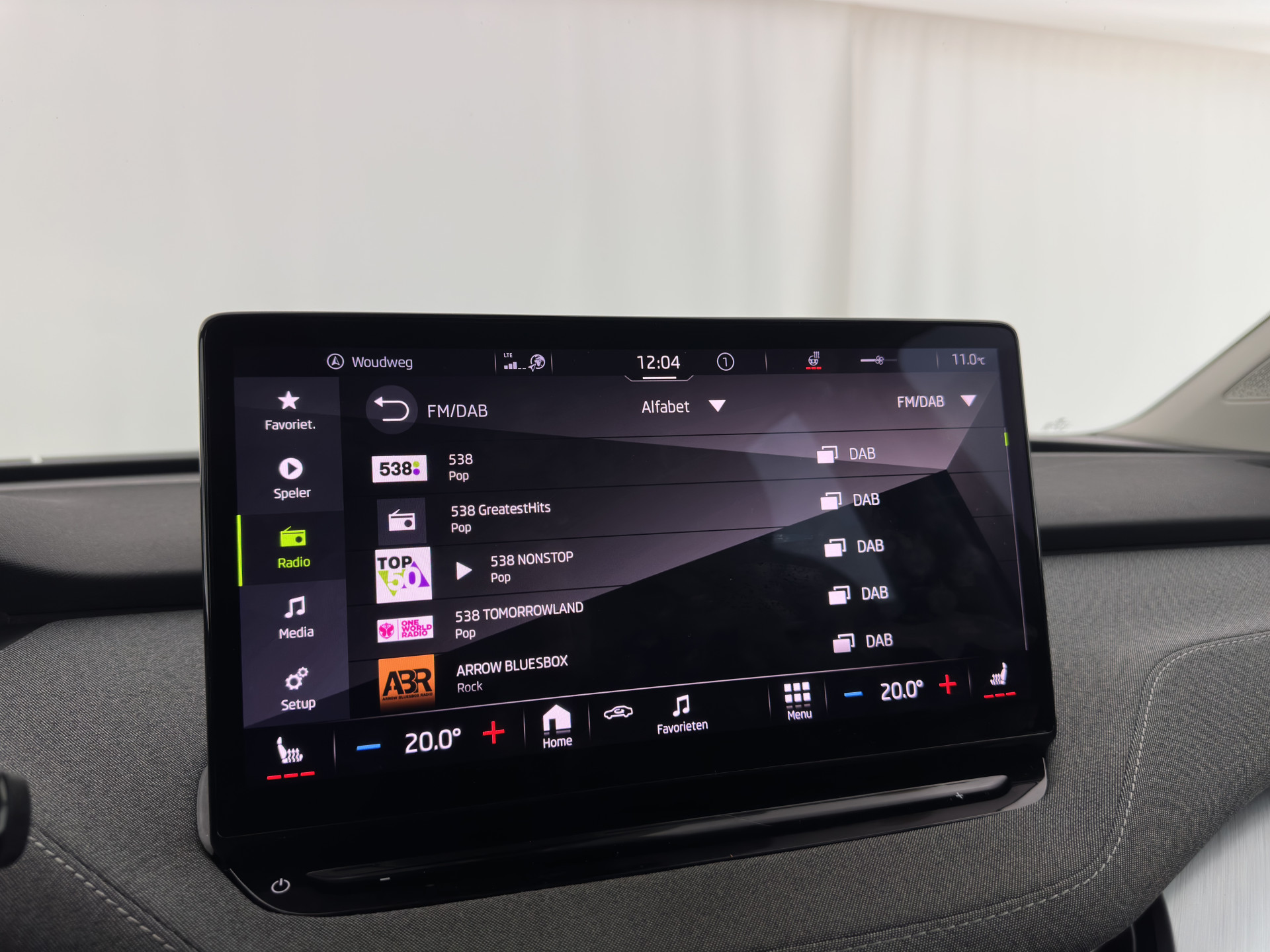 ŠKODA Enyaq iV 80 [ 3-Fase ] {SOH-88% } (INCL-BTW) *LEATHER-FABRIC | FULL-LED | DIGI-COCKPIT | CAMERA | KEYLESS | NAVI-FULLMAP | AMBIENT-LIGHT | ECC | HEATED-COMFORTSEATS | DAB+ | PDC | CRUISE | CARPLAY | TOWBAR | 19"ALU*