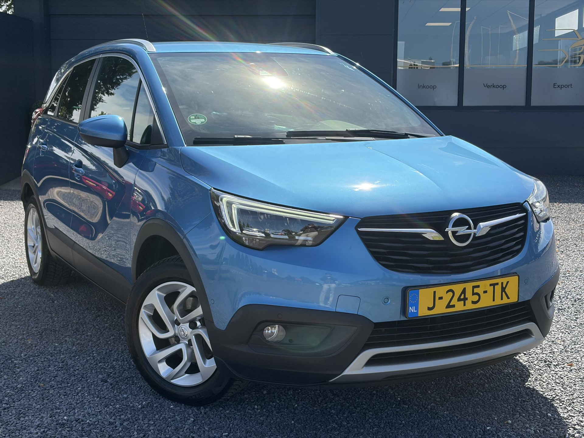 Opel Crossland X 1.2 Turbo Innovation ✓1e Eigenaar✓Dealer Onderhouden✓360° Camera✓Carplay✓Navi✓6 Bak✓110pk✓Keylss✓Halfleder✓Pdc V+A✓Lm velgen✓N.A.P✓Rijstrooksensor✓Dodehoeksensor✓Apk tot 09-2028