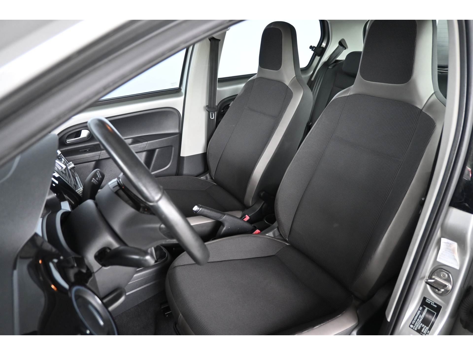Volkswagen Up! 1.0 High Up! BlueMotion Airco Licht metaal Elektrisch Pakket! Goed Onderhouden! Inruil Mogelijk!