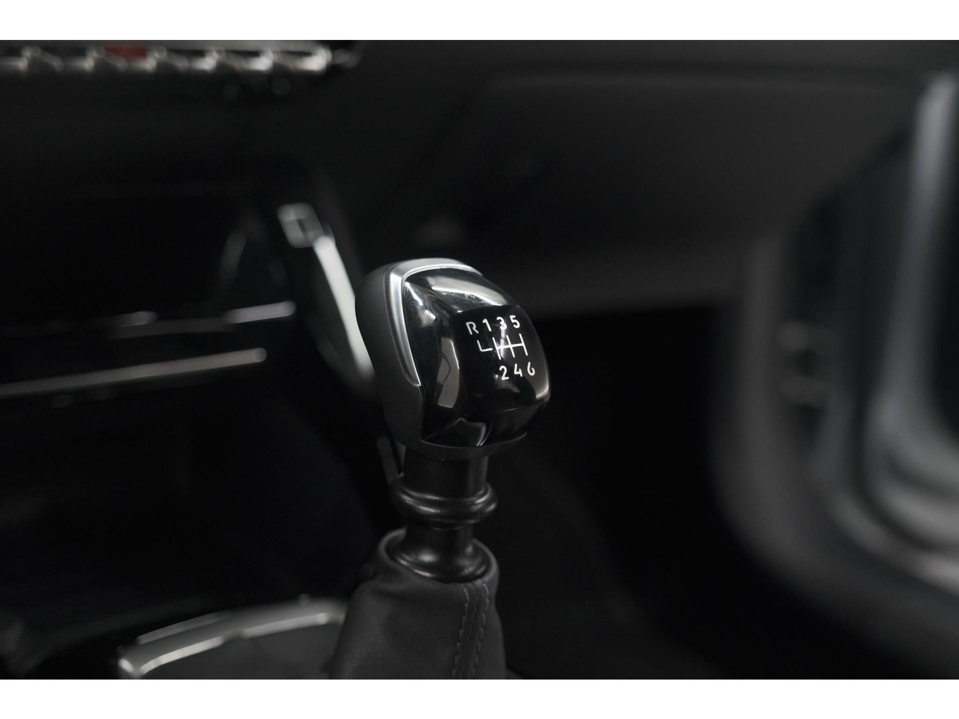 Peugeot 208 PureTech 100 GT | Camera | Navigatie | Apple Carplay | Parkeersensoren