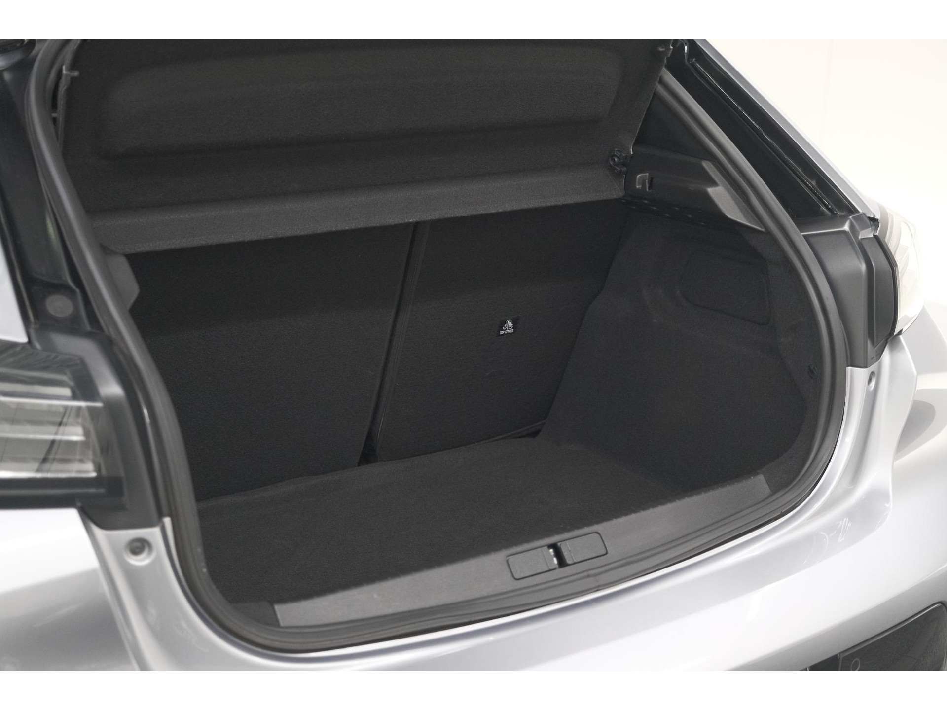 Peugeot 208 Hybrid 136 e-DCS6 GT | Camera | Apple Carplay & Android Auto | Parkeersensoren