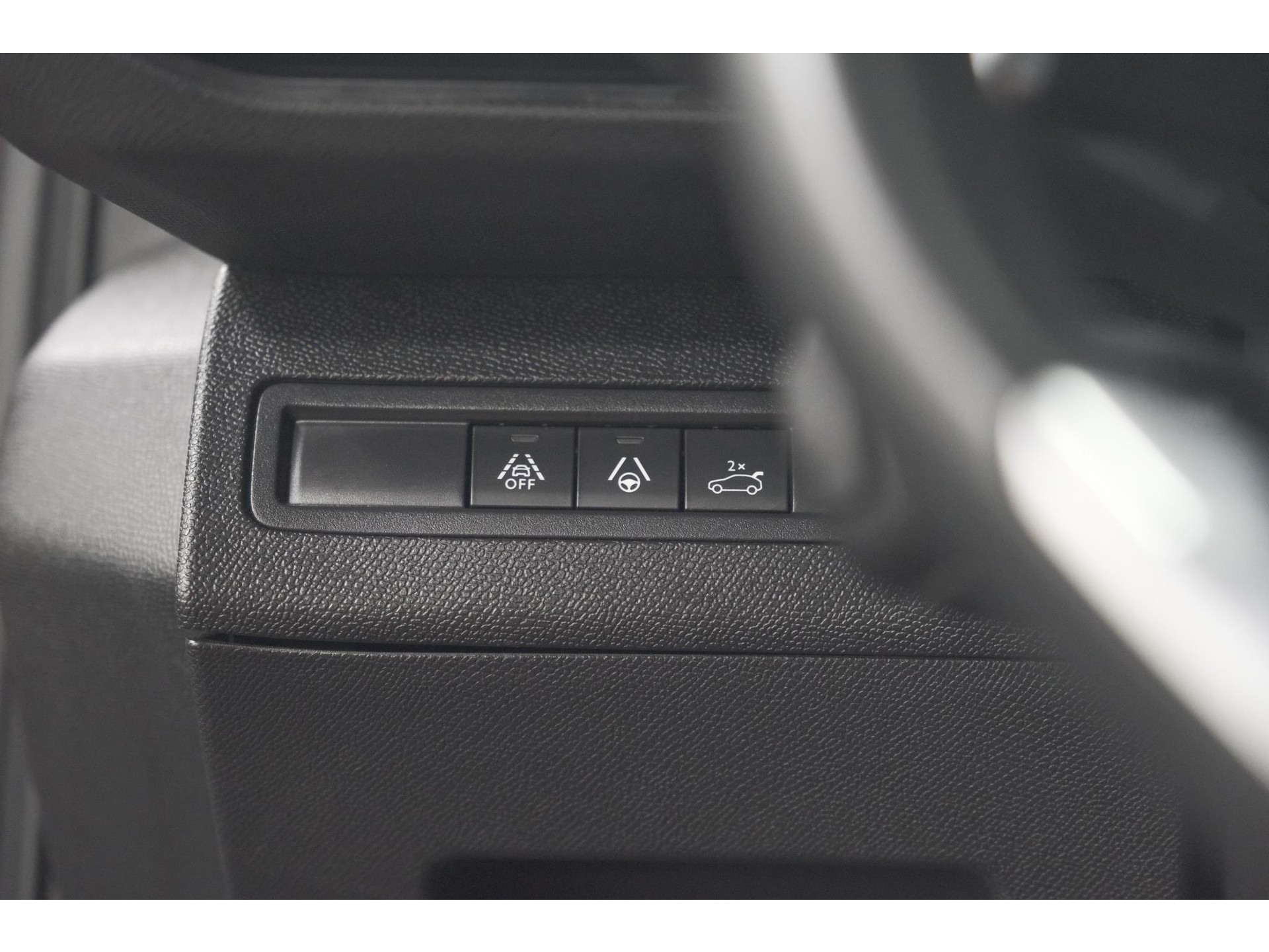 Peugeot 5008 PureTech 130 EAT8 GT Black Pack | Elektrische Kofferklep | Camera | Adaptieve Cruise Control | Dodehoekdetectie