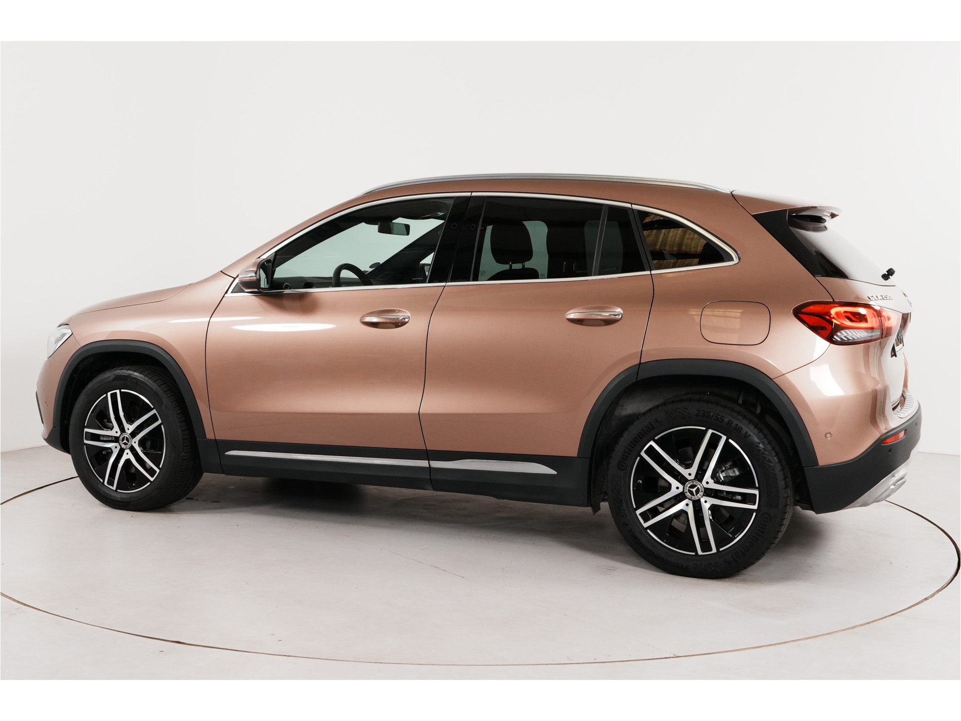 Mercedes-Benz GLA-klasse 250 e AMG Line 218 pk PHEV | SOH 94% | Pano | Camera | Ambient | Digi dash |