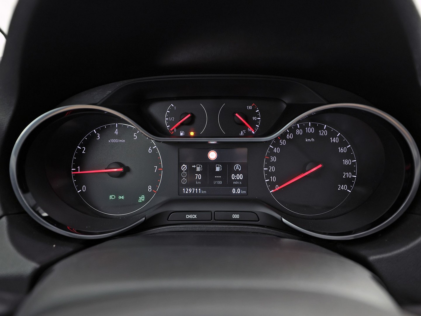 Opel Grandland X 1.2 Turbo Innovation (APPLE CARPLAY, GROOT NAVI, CLIMATE, STUUR/STOELVERWARMING, KEYLESS, CAMERA, SPORTSTOELEN, GETINT GLAS, ELEK ACHTERKLEP, NIEUWE APK, NIEUWSTAAT)
