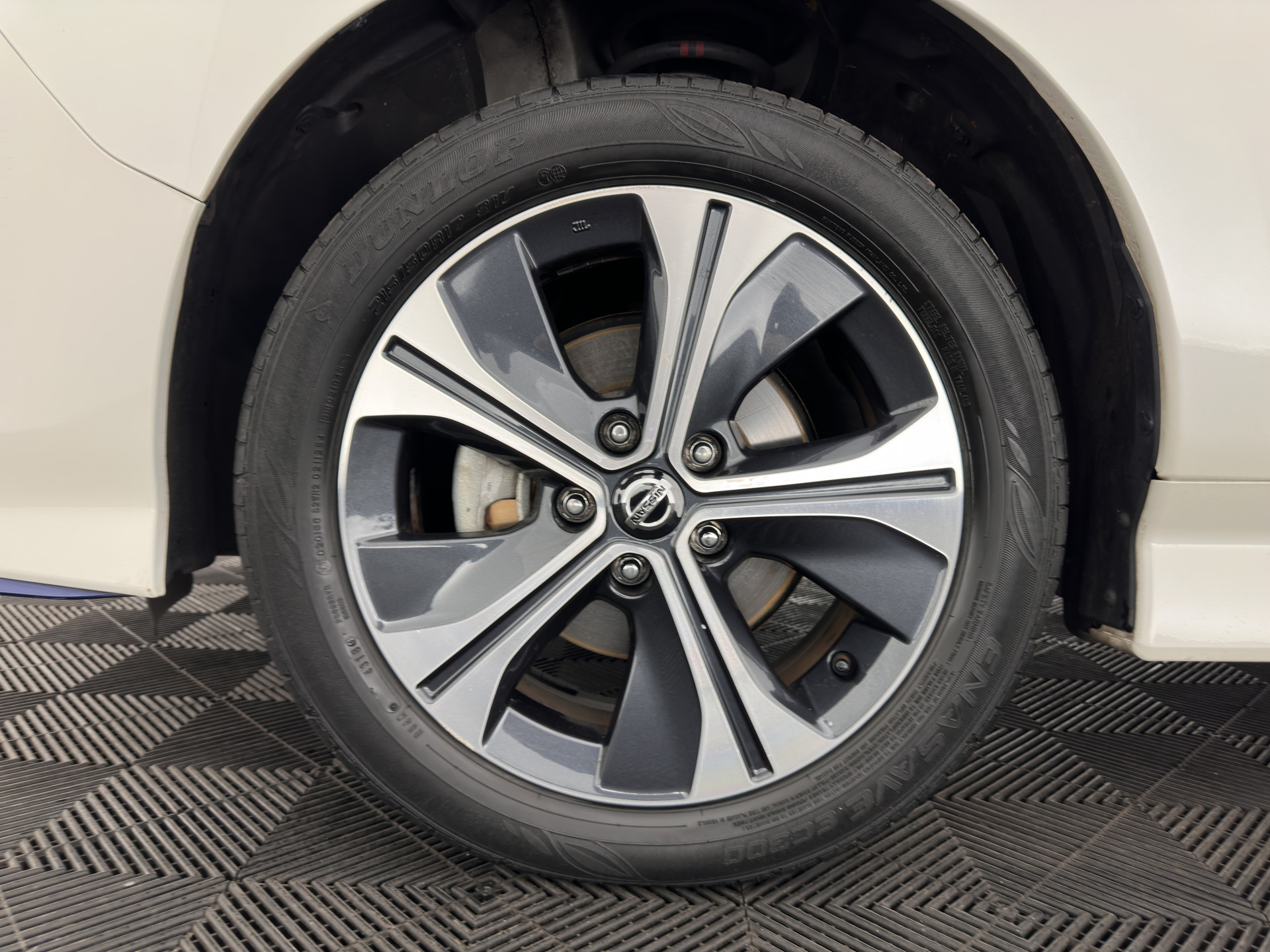 Nissan LEAF e+ Tekna 62 kWh {SOH-95%} (INCL-BTW) *Aut.*LEATHER-MICROFIBRE | FULL-LED | ADAPTIVE-CRUISE | BOSE-AUDIO | TOP-VIEW | DAB | KEYLESS | NAVI-FULLMAP | DAB | HEATED-COMFORTSEATS | BLIND-SPOT | PRIVACY-GLASS | 17''ALU*