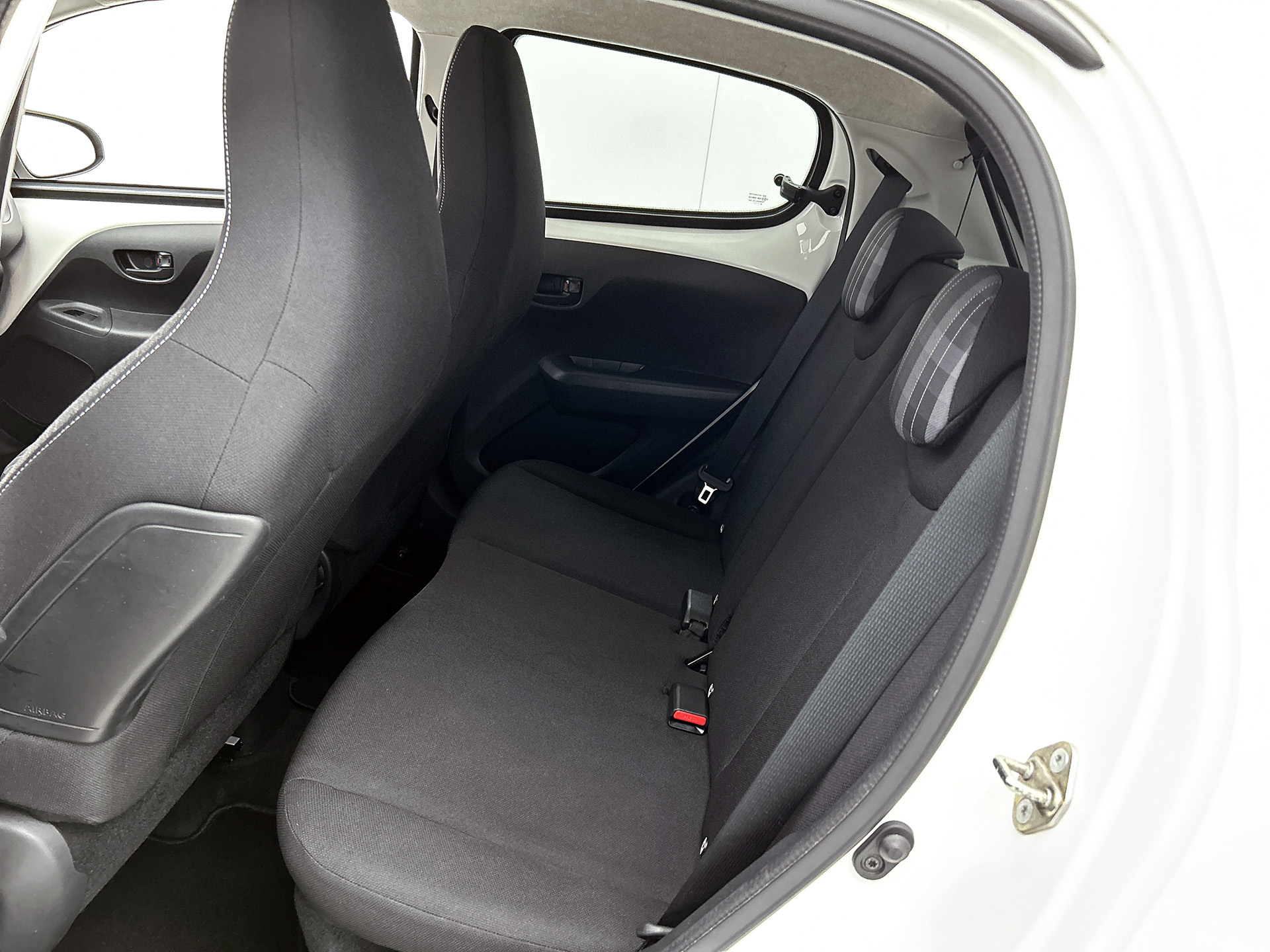 Peugeot 108 1.0 e-VTi Active | LM VELGEN | DEALER ONDERHOUDEN | ELEKTR. SPIEGELS + RAMEN | AIRCO | BLUETOOTH