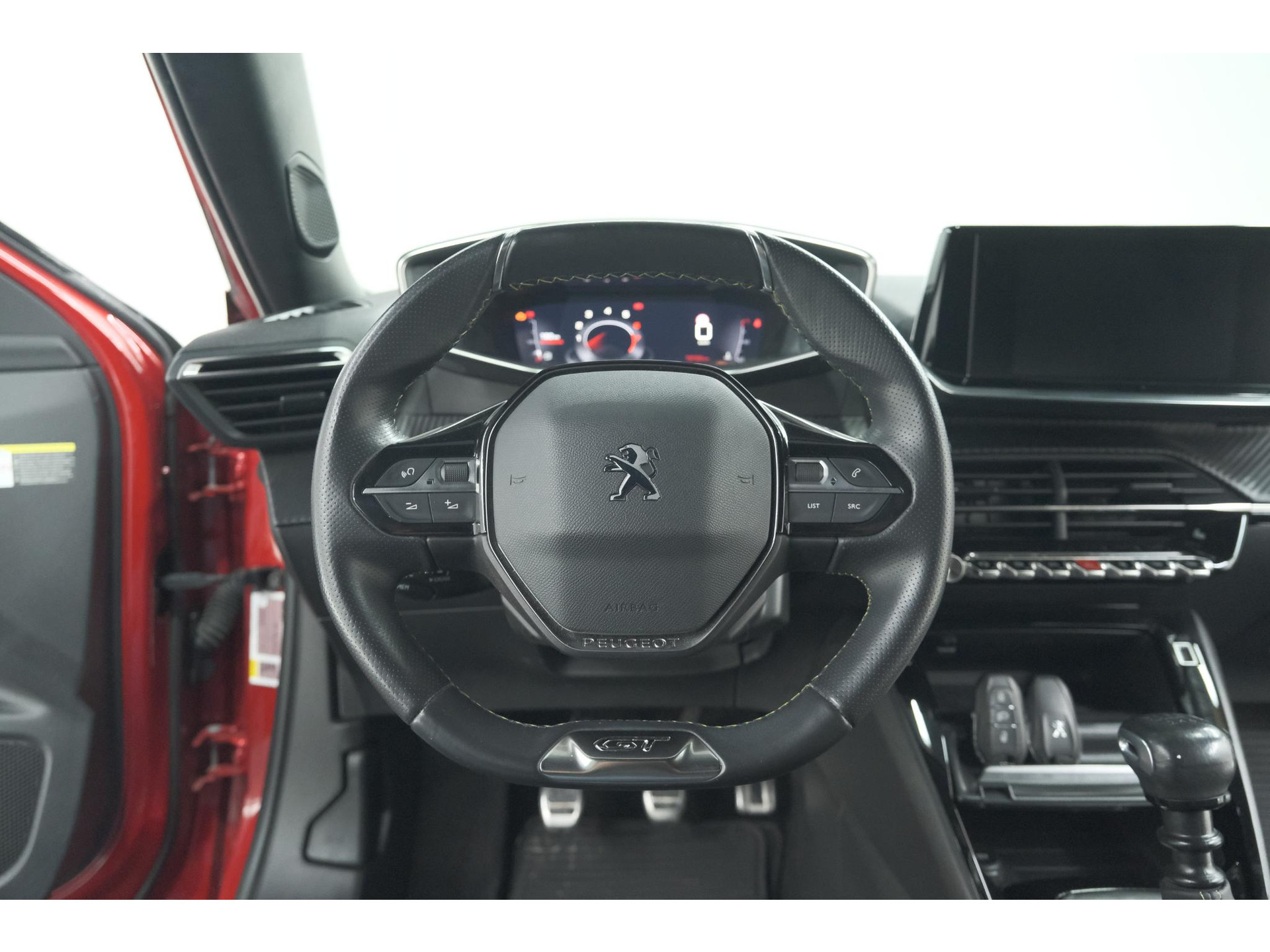 Peugeot 2008 PureTech 130 GT-Line | Trekhaak | Camera | Apple Carplay | Parkeersensoren