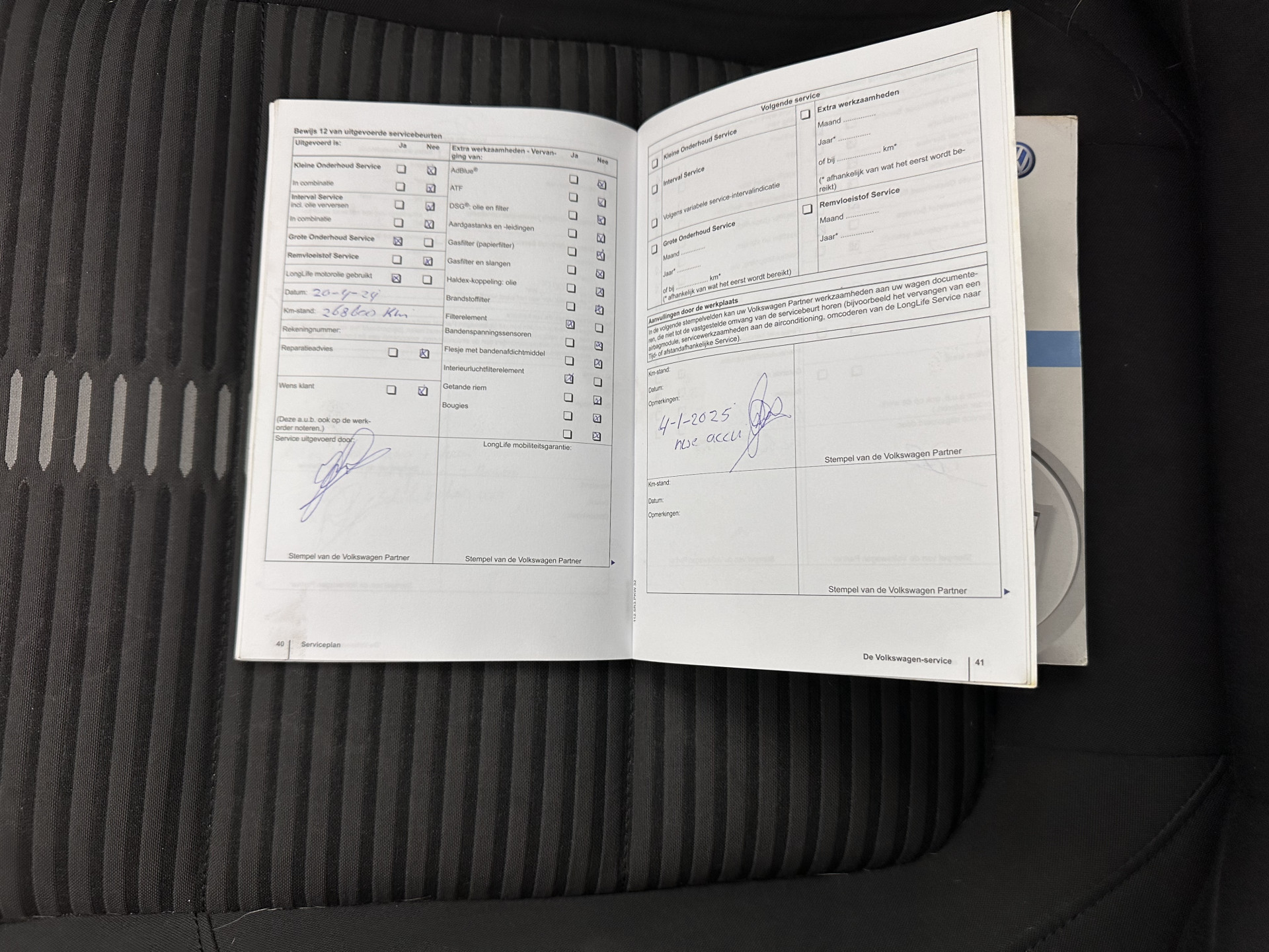 Volkswagen Tiguan 1.4 TSI Sport&Style *PANO | NAVI-FULLMAP | CAMERA | KEYLESS | HEATED-COMFORTSEATS | ECC | PDC | CRUISE | PRIVACY-GLASS | 17''ALU*