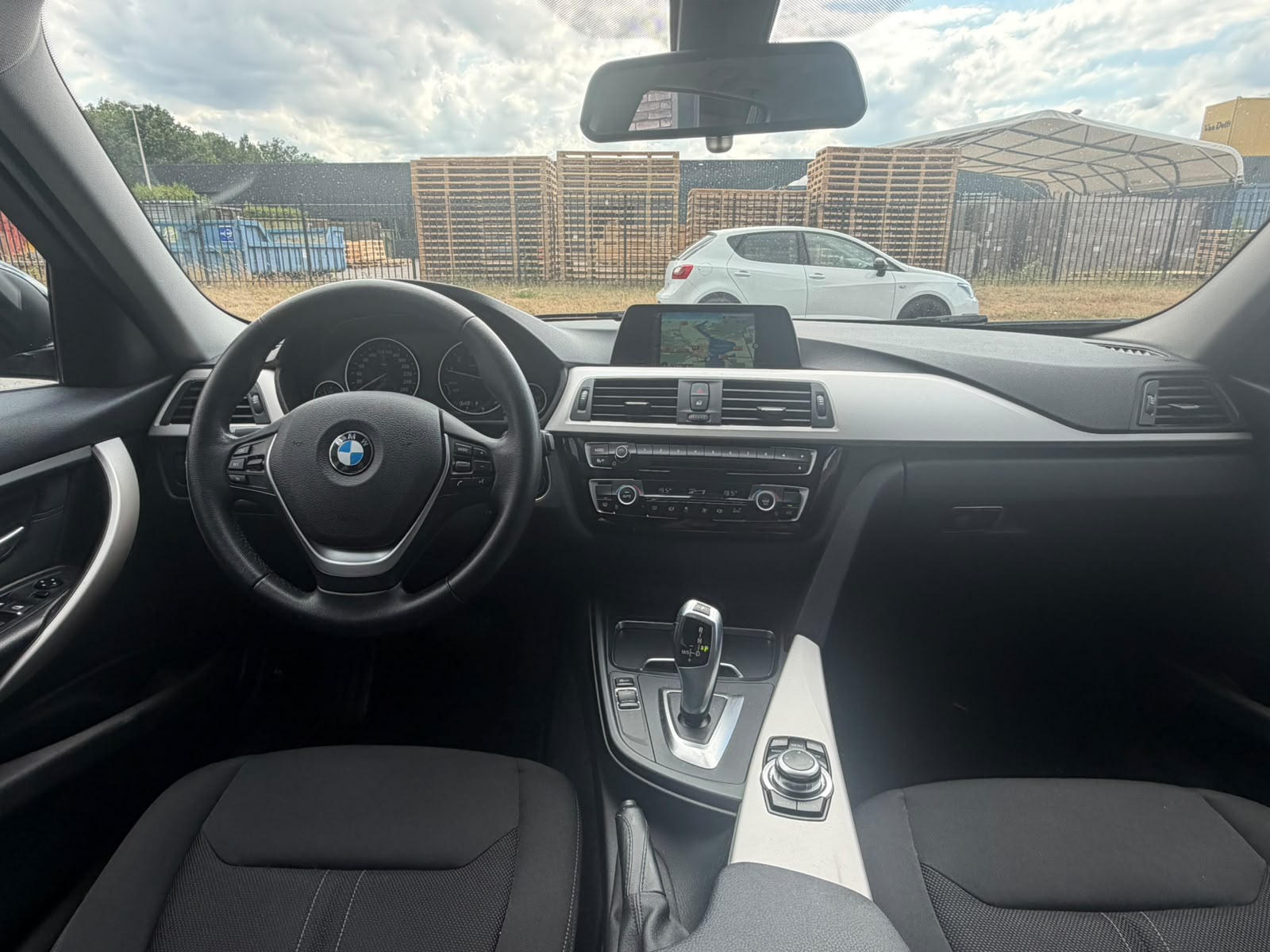 BMW 3-serie Touring 318i Centennial Executive | 3/6 OF 12 MND GARANTIE | NAVI | CLIMA | CRUISE | GOED ONDERHOUDEN |