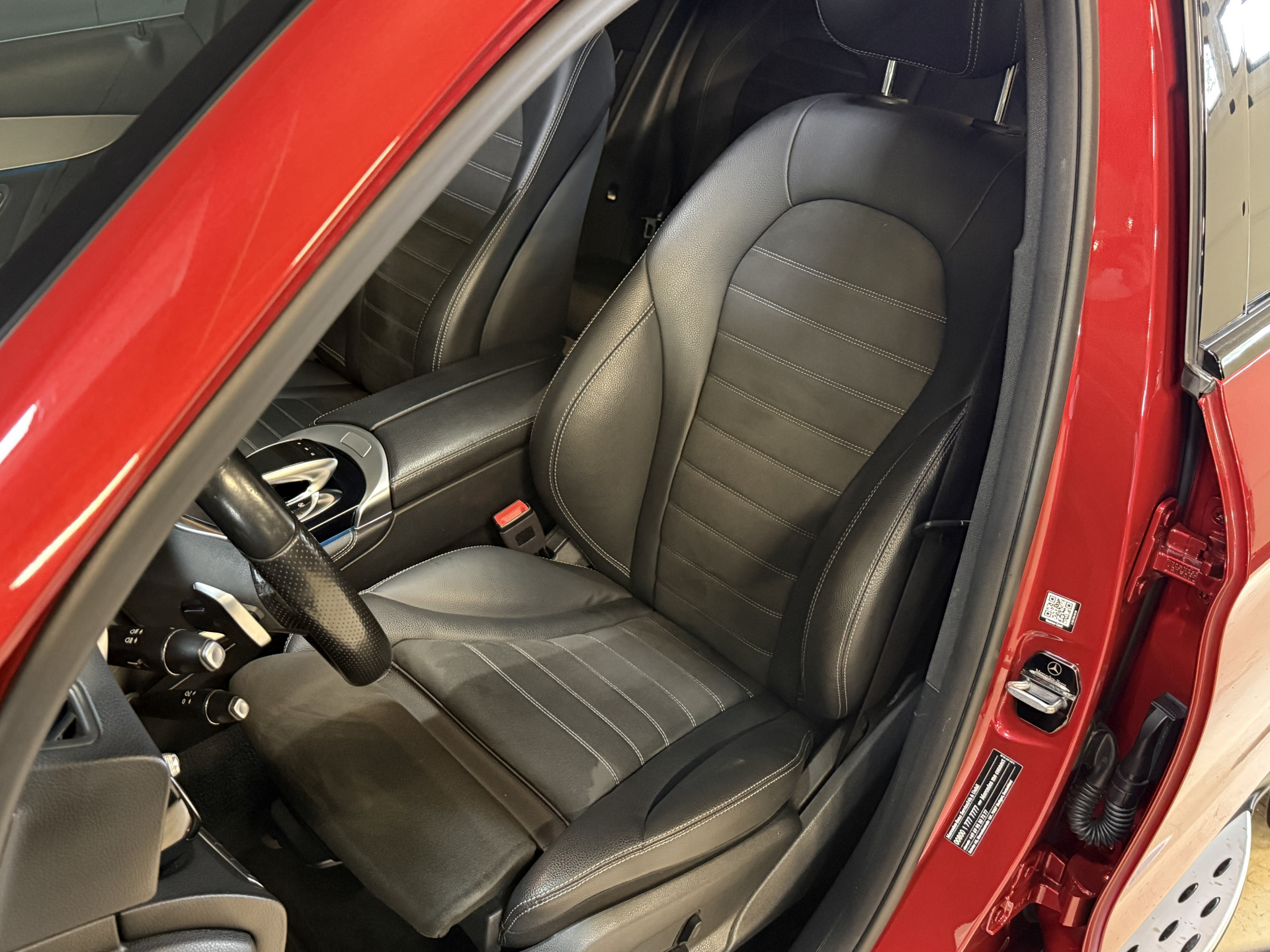 Mercedes-Benz GLC-klasse 250 4MATIC AMG Line Premium | Panoramadak | Stoelverwarming | Camera