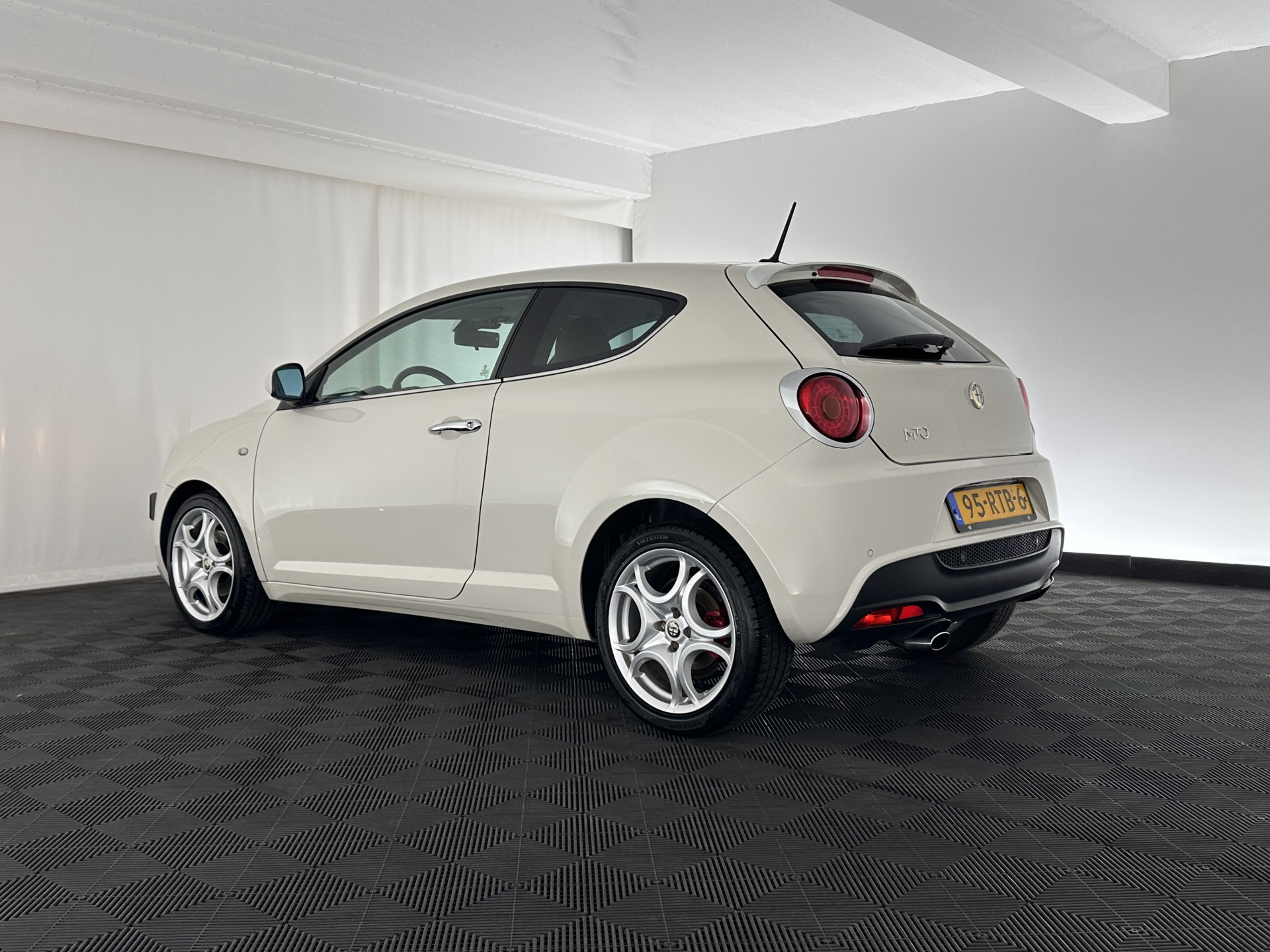 Alfa Romeo MiTo 1.3 JTDm ECO Limited Edition *LUXURY-LEATHER | NAVI-FULLMAP | SPORT-SEATS | ECC | PDC | CRUISE | CARBON-INLAY | 17''ALU*