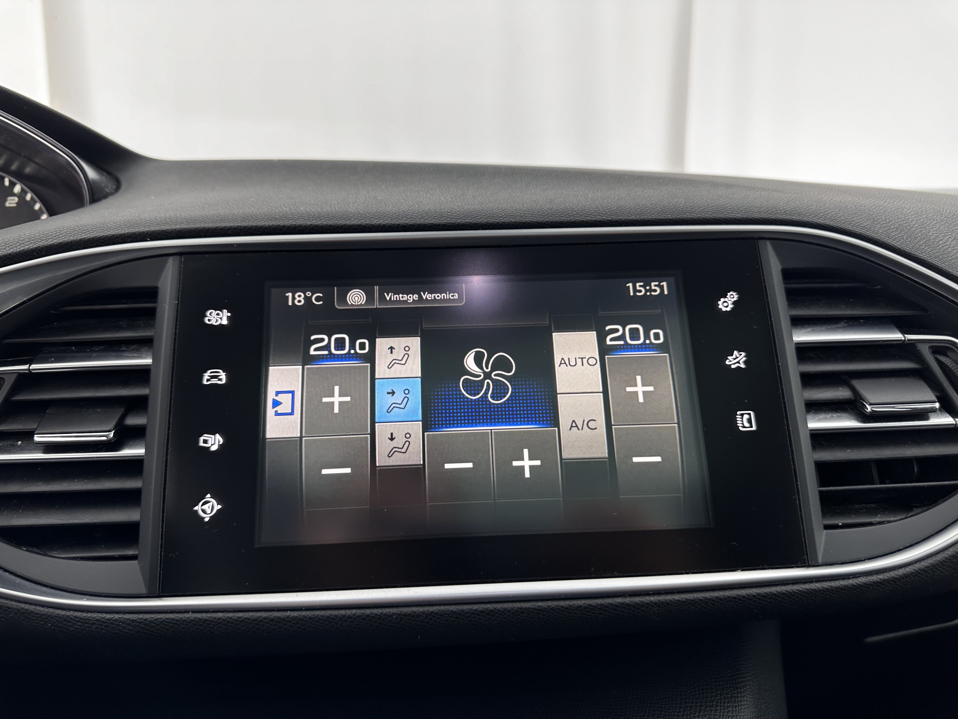 Peugeot 308 SW 1.6 BlueHDI Blue Lease Executive Pack *PANO | CAMERA | NAVI-FULLMAP | ECC | PDC | CRUISE | LANE-ASSIST | COMFORT-SEATS | 16"ALU*