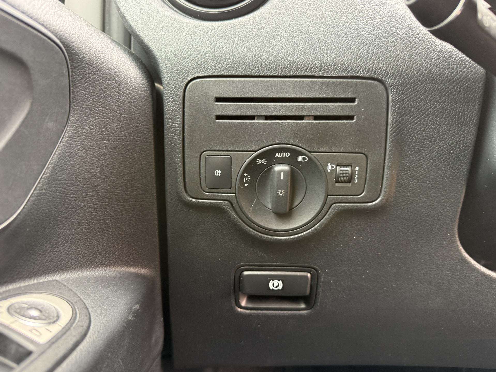 Mercedes-Benz Vito 114 1.9 CDI Automaat L2H1 Climate Control Cruise Control Carplay