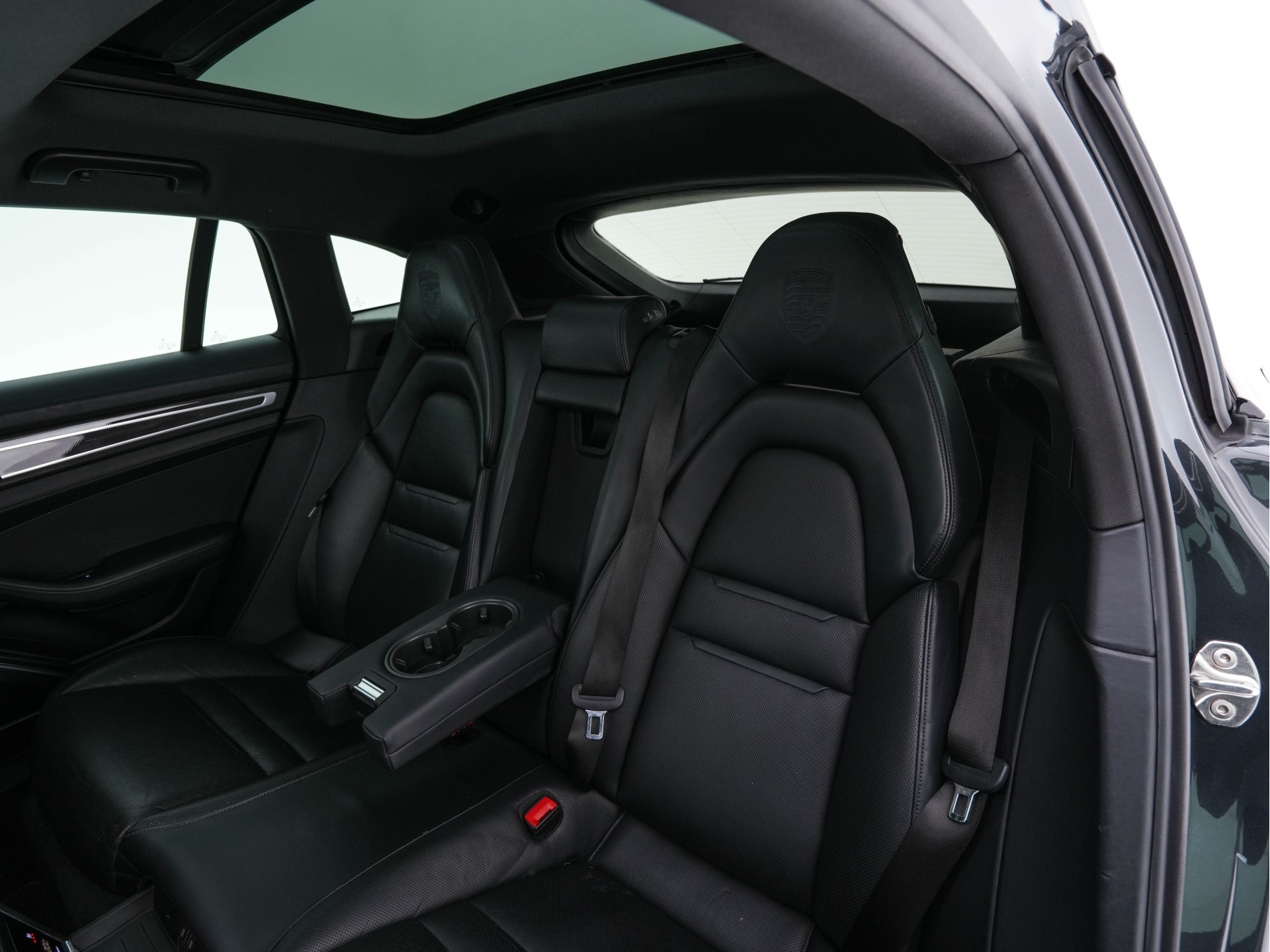 Porsche Panamera Sport Turismo 2.9 4 E-Hybrid Plug-In Aut. *PANO | LEATHER | NAVI-FULLMAP | AIR-SUSPENSION | KEYLESS | BOSE-SURROUND | SOFT-CLOSE | ADAPT-CRUISE | SURROUND-VIEW | DAB | MEMORY-PACK | CARPLAY | SPORT-SEATS | ...