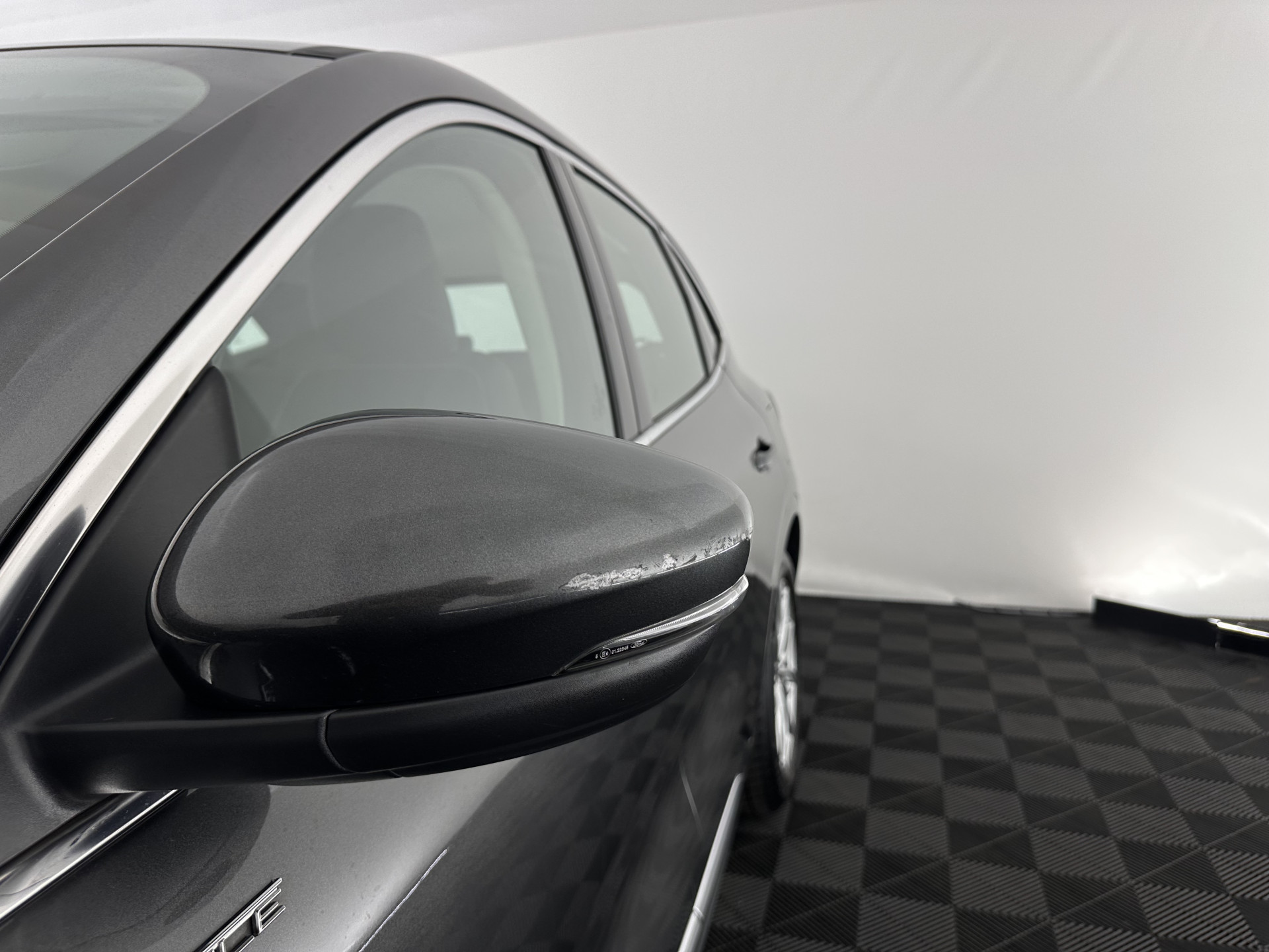 Ford Kuga 2.5 PHEV Vignale (Plug-In) (INCL-BTW) Aut. *HEAD-UP | LEATHER | DIGI-COCKPIT | FULL-LED | KEYLESS | DAB | CARPLAY | NAVI-FULLMAP | MEMORY-PACK | HEATED-COMFORTSEATS | PRIVACYGLASS | TOWBAR | 18''ALU*