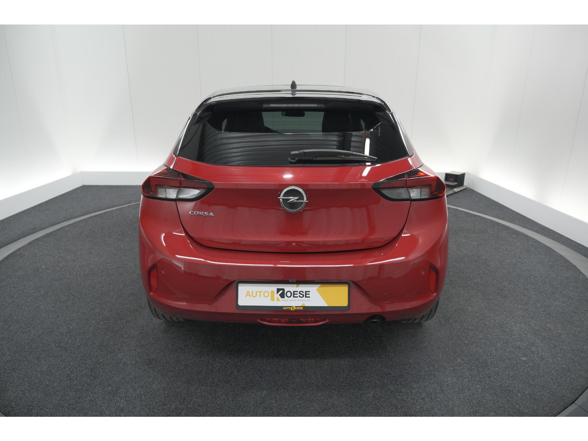 Opel Corsa 1.2 Turbo 100 Ultimate | Panoramadak | Camera | Dodehoekdetectie | Apple Carplay