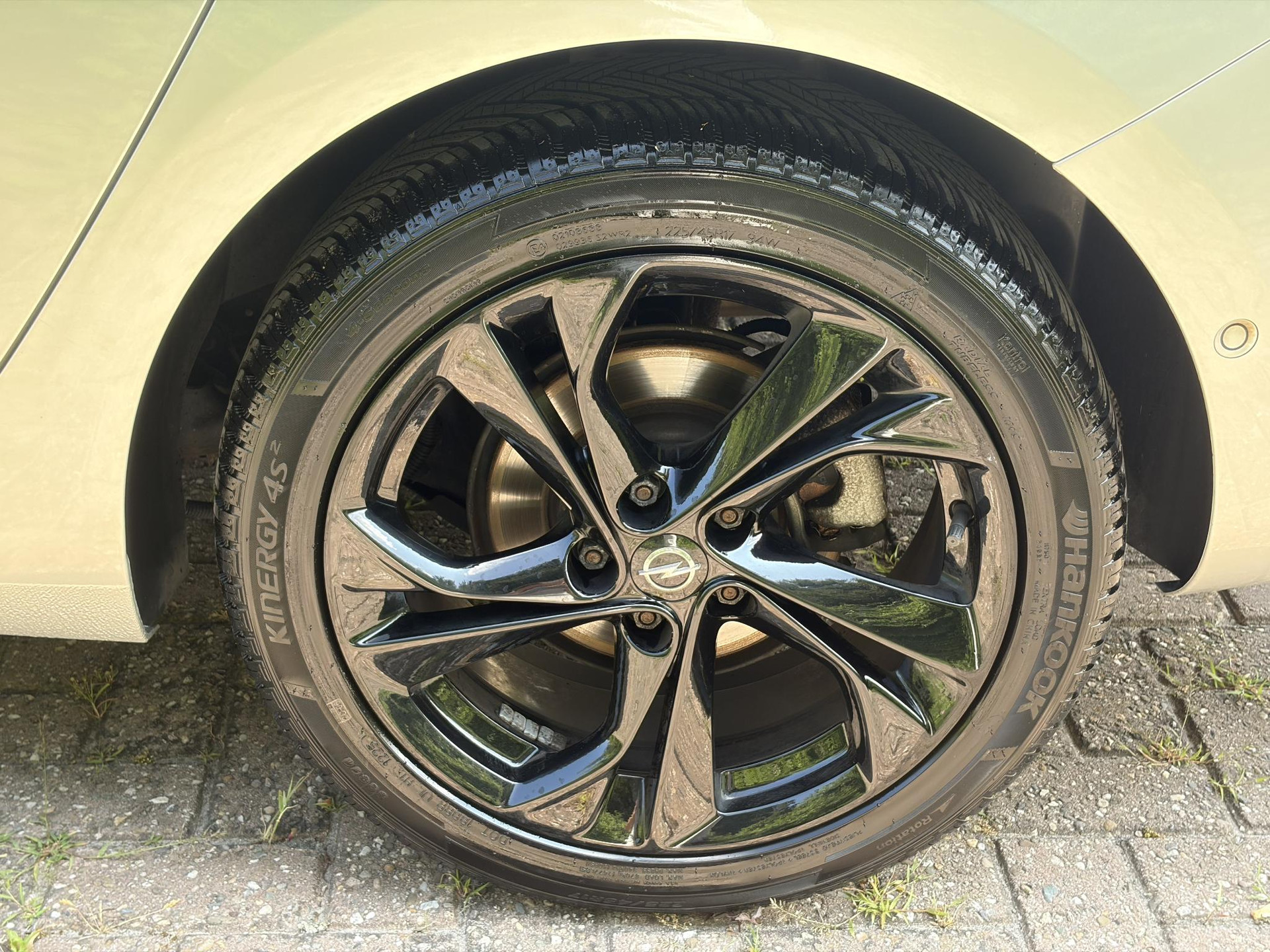 Opel Astra Sports Tourer 1.2 Ultimate 146pk,Afn Trekhaak,Camera,Keyless,Carplay,6 Bak,Stoelverw,Lm velgen,Alcantara-Leder,Dealer Onderhouden,Clima,Cruise,Dodehoek,Rijstrooksensor,N.A.P,Pdc V+A,Apk tot 07-2028
