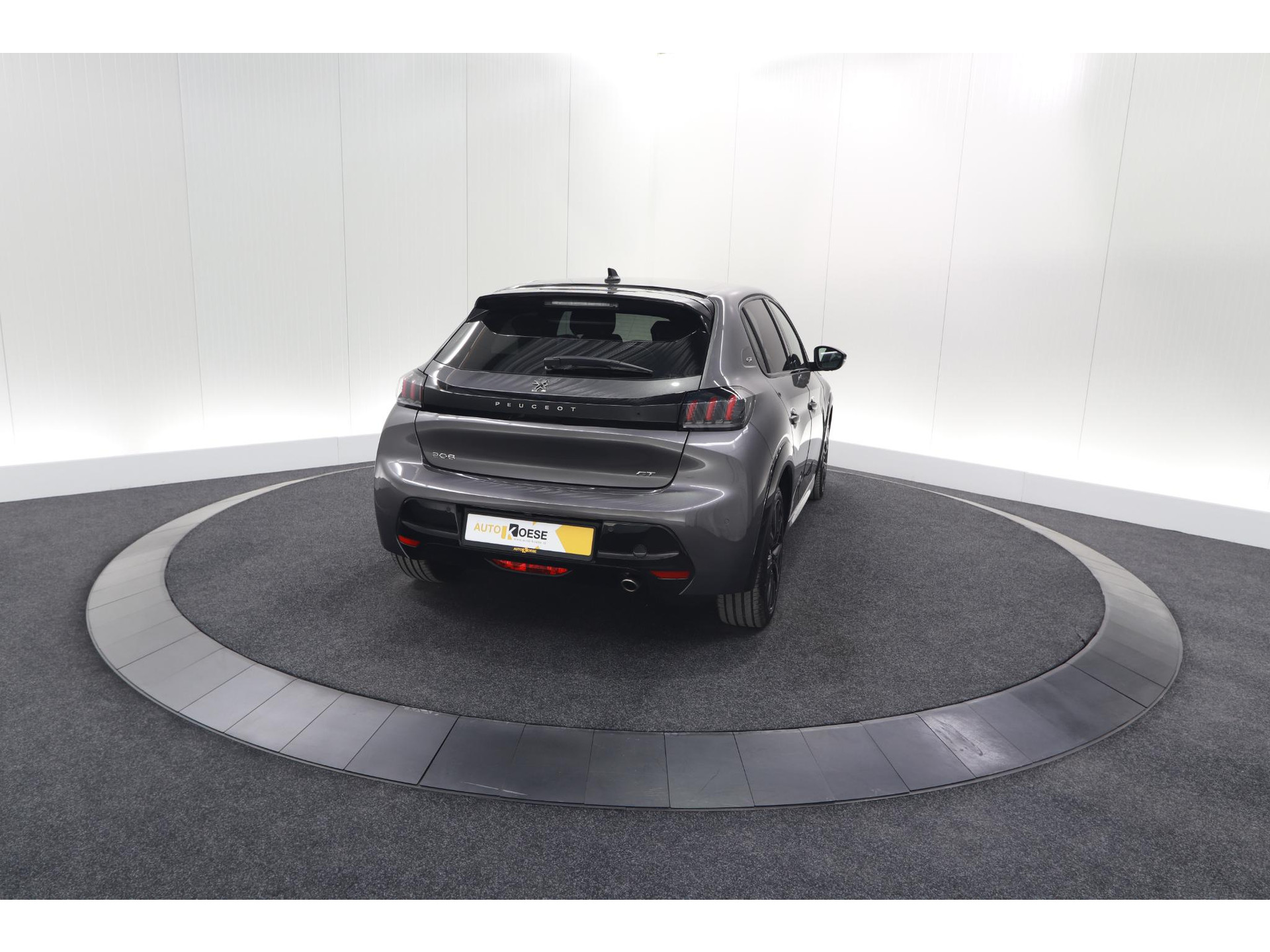 Peugeot 208 PureTech 100 GT | Camera | Adaptieve Cruise Control | Navigatie | Apple Carplay