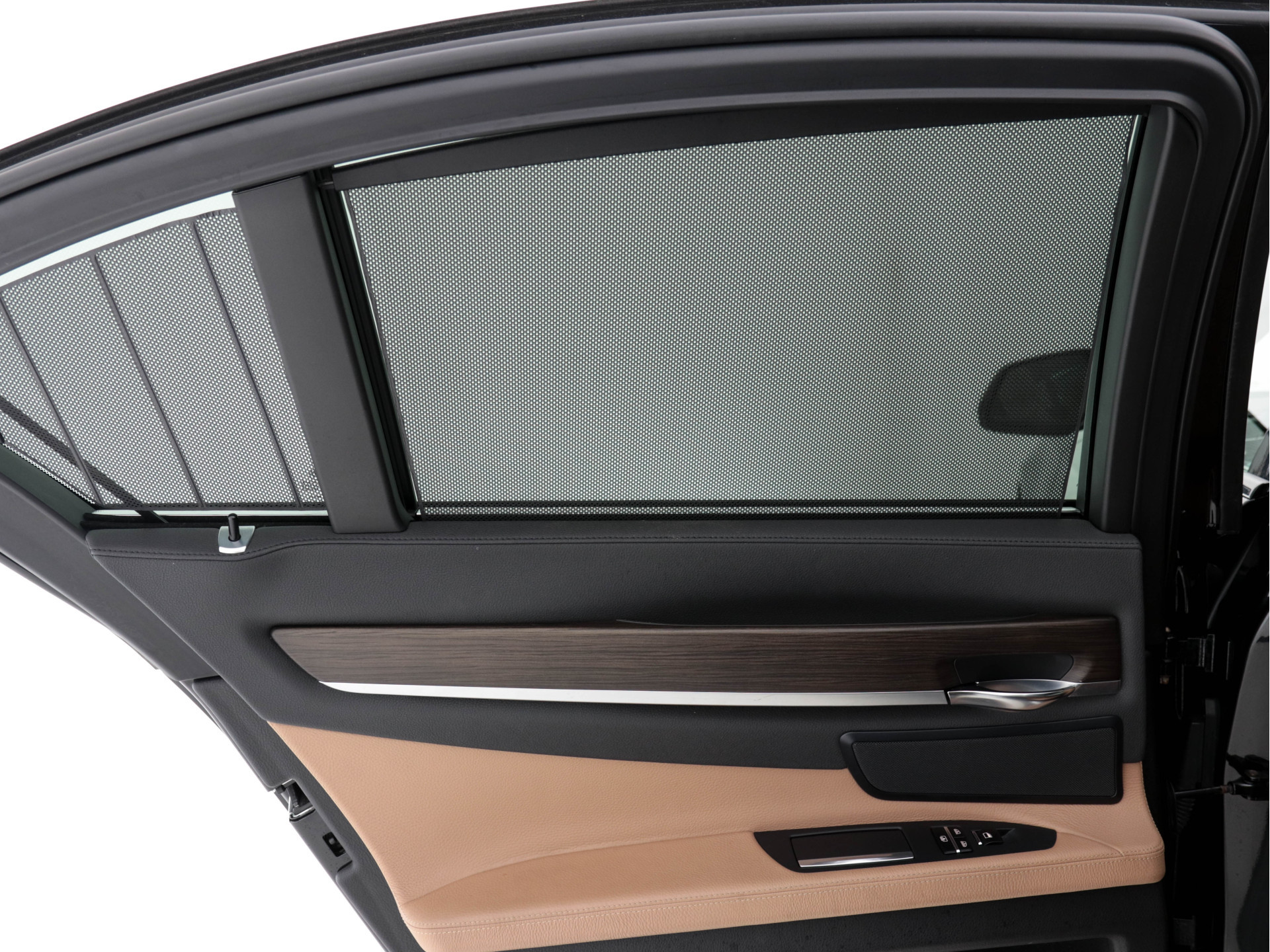 BMW 7-serie 740d xDrive M-Sport Aut. *PANO | LEATHER | FULL-LED | SURROUND-VIEW | NAVI-FULLMAP | SOFT-CLOSE | HEAD-UP | HARMAN/KARDON-AUDIO | KEYLESS | CRUISE | HEATED-SPORTSEATS | LANE-ASSIST | MEMORY-PACK | TOWBAR