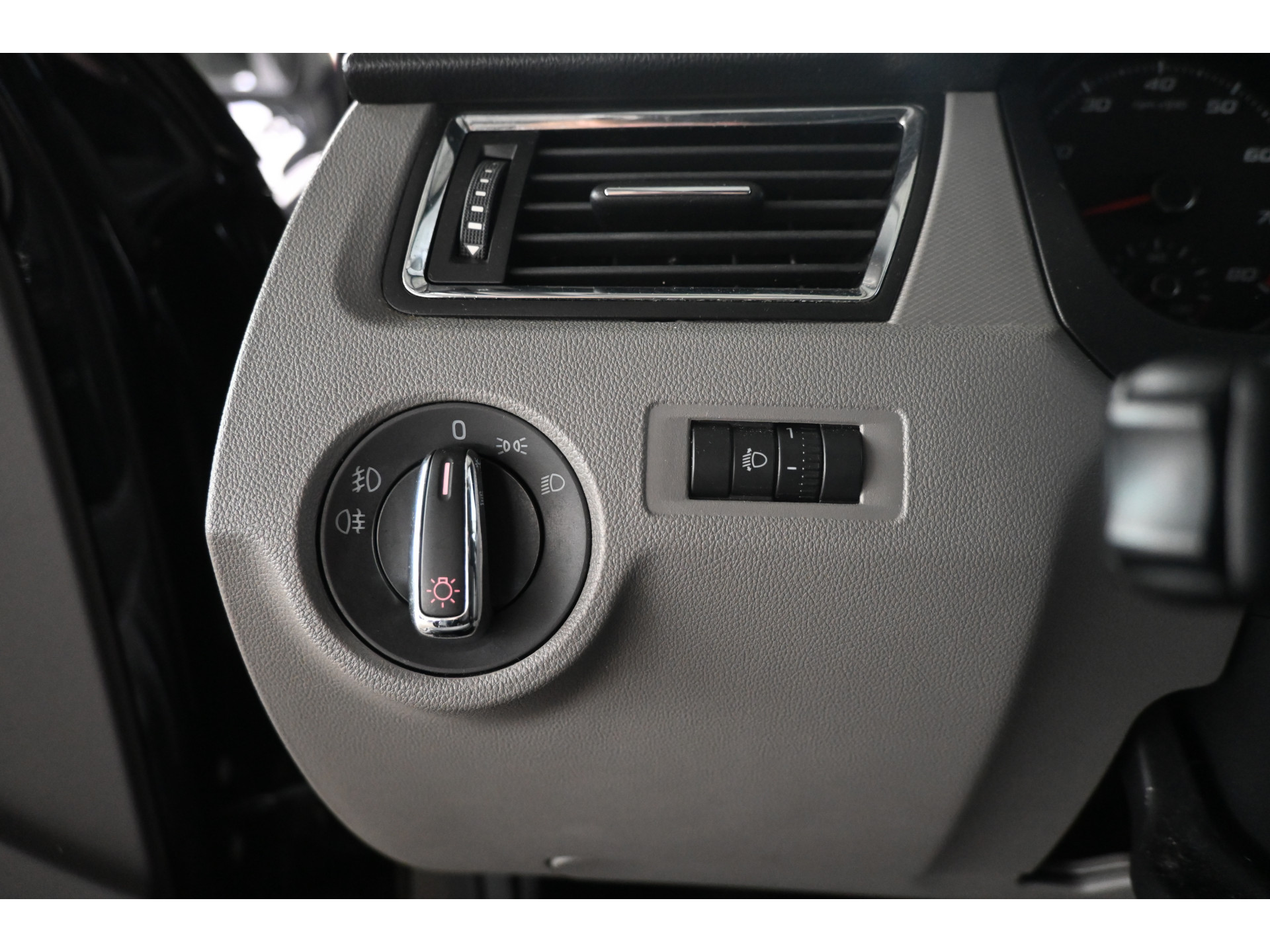 SEAT Toledo 1.2 TSI Businessline High Clima Navigatie Cruise Control Goed Onderhouden! Inruil Mogelijk!