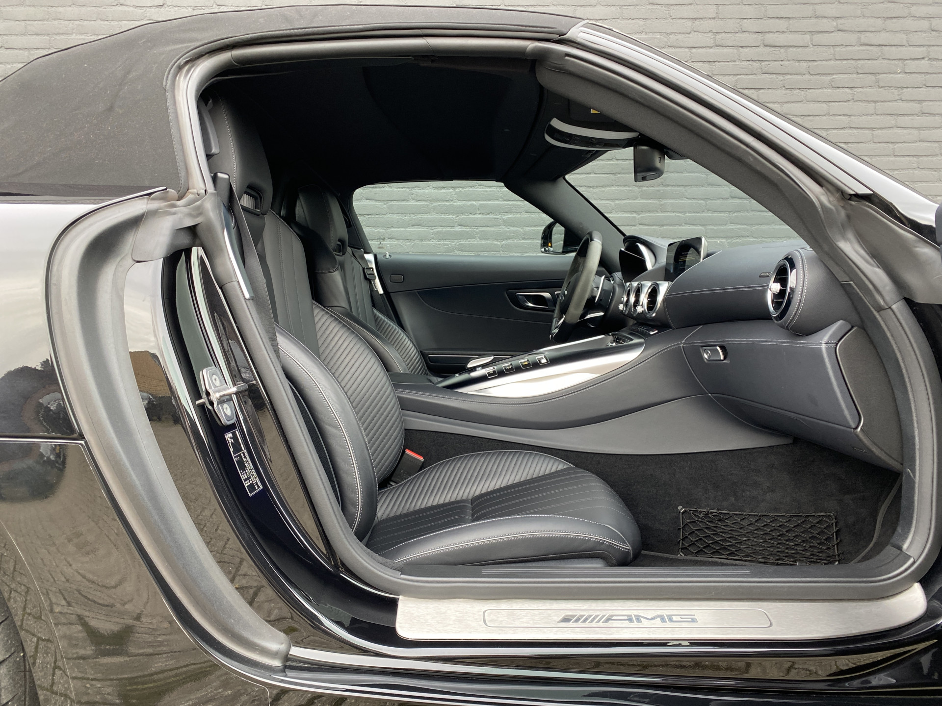 Mercedes-Benz AMG GT C Roadster 4.0 Premium V8 577 pk AUT. | dealer onderhouden | achteras besturing | memory stoel | adaptieve cruise | 360 camera
