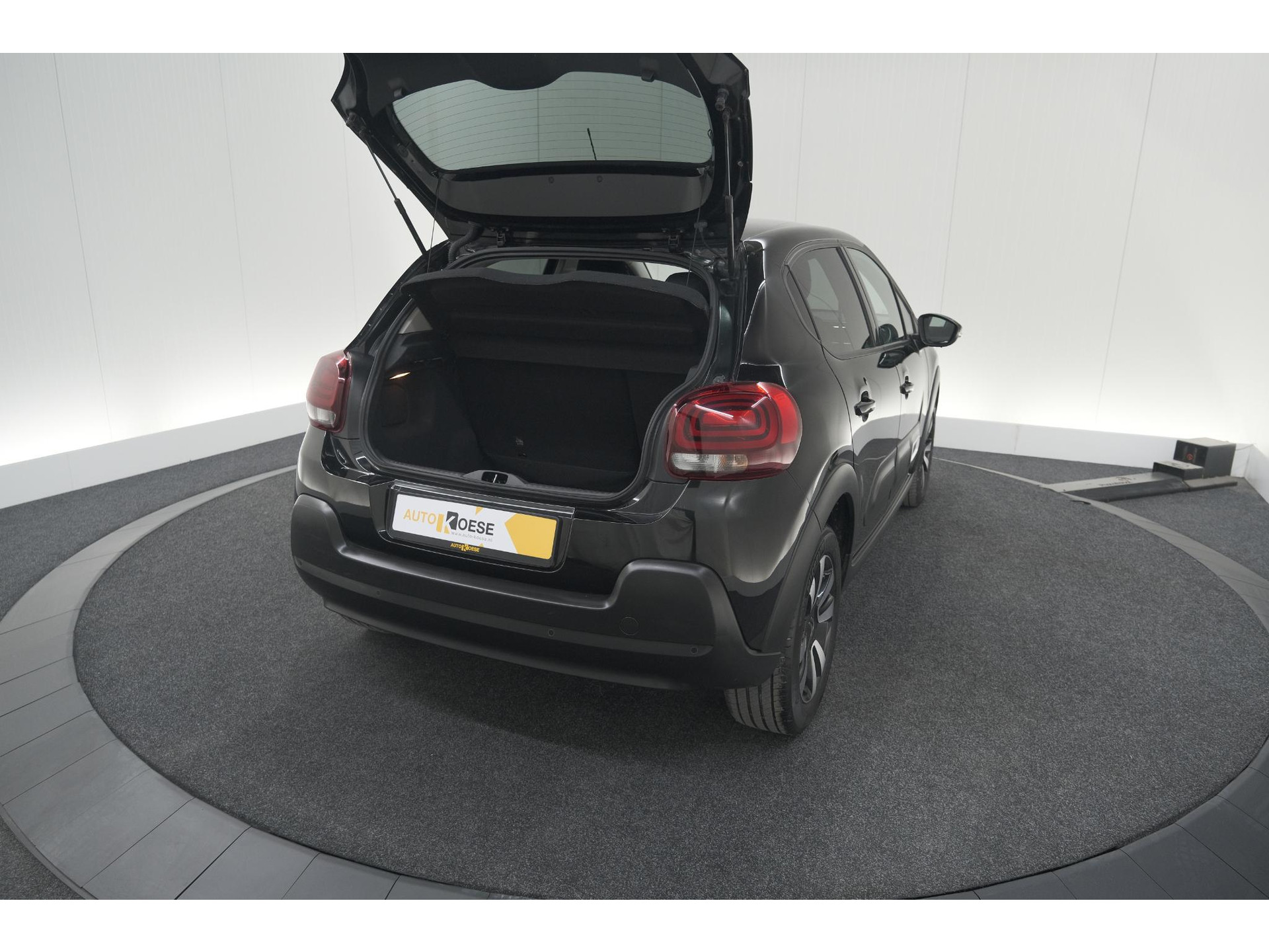 Citroen C3 PureTech 110 EAT6 Max | Apple Carplay | Parkeersensoren | Climate Control | 16 Inch Lichtmetalen Velgen