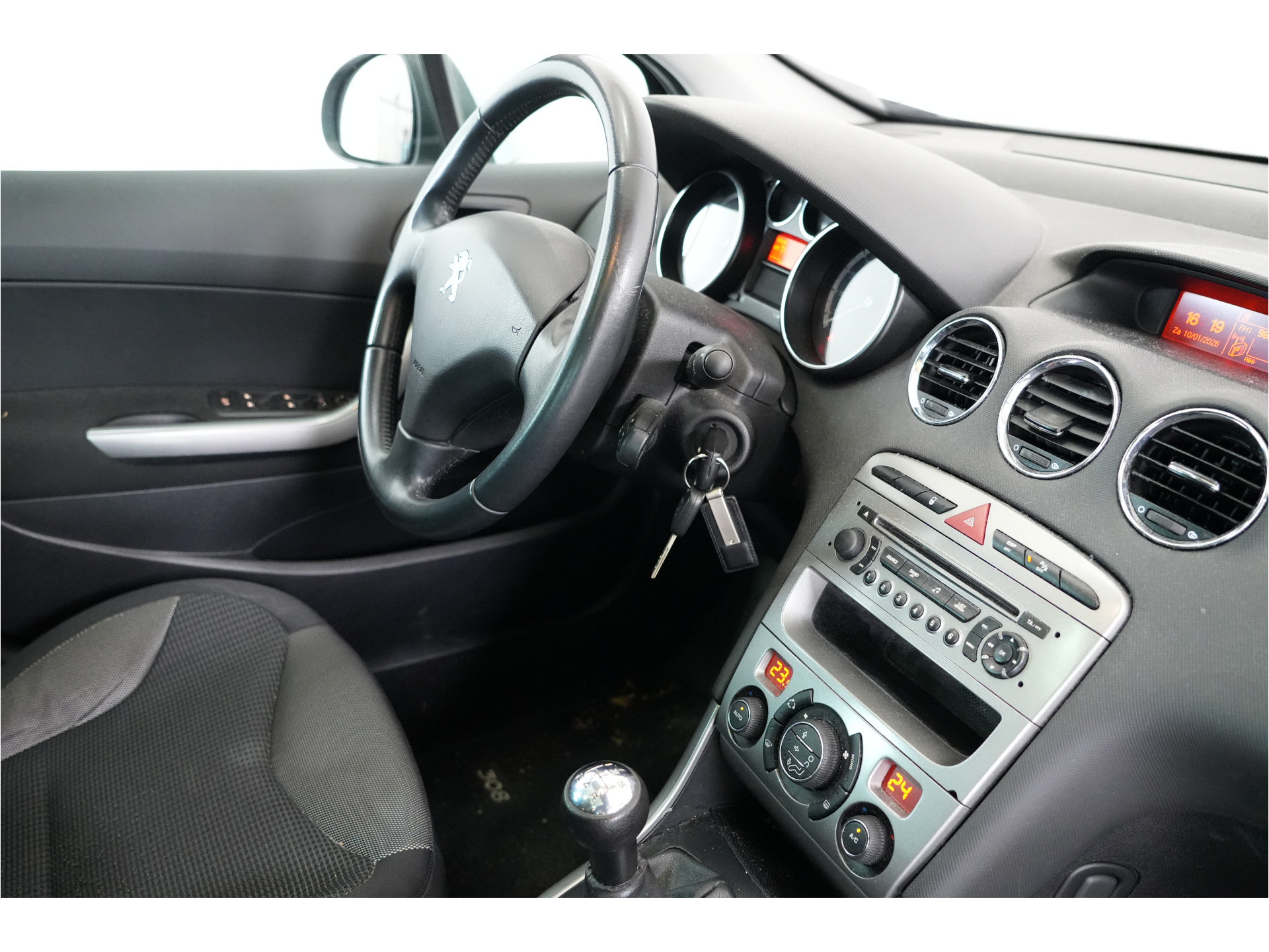 Peugeot 308 SW 1.6 VTi Blue Lease | Trekhaak | Pano | Cruise | Stl. verw. | Climate |
