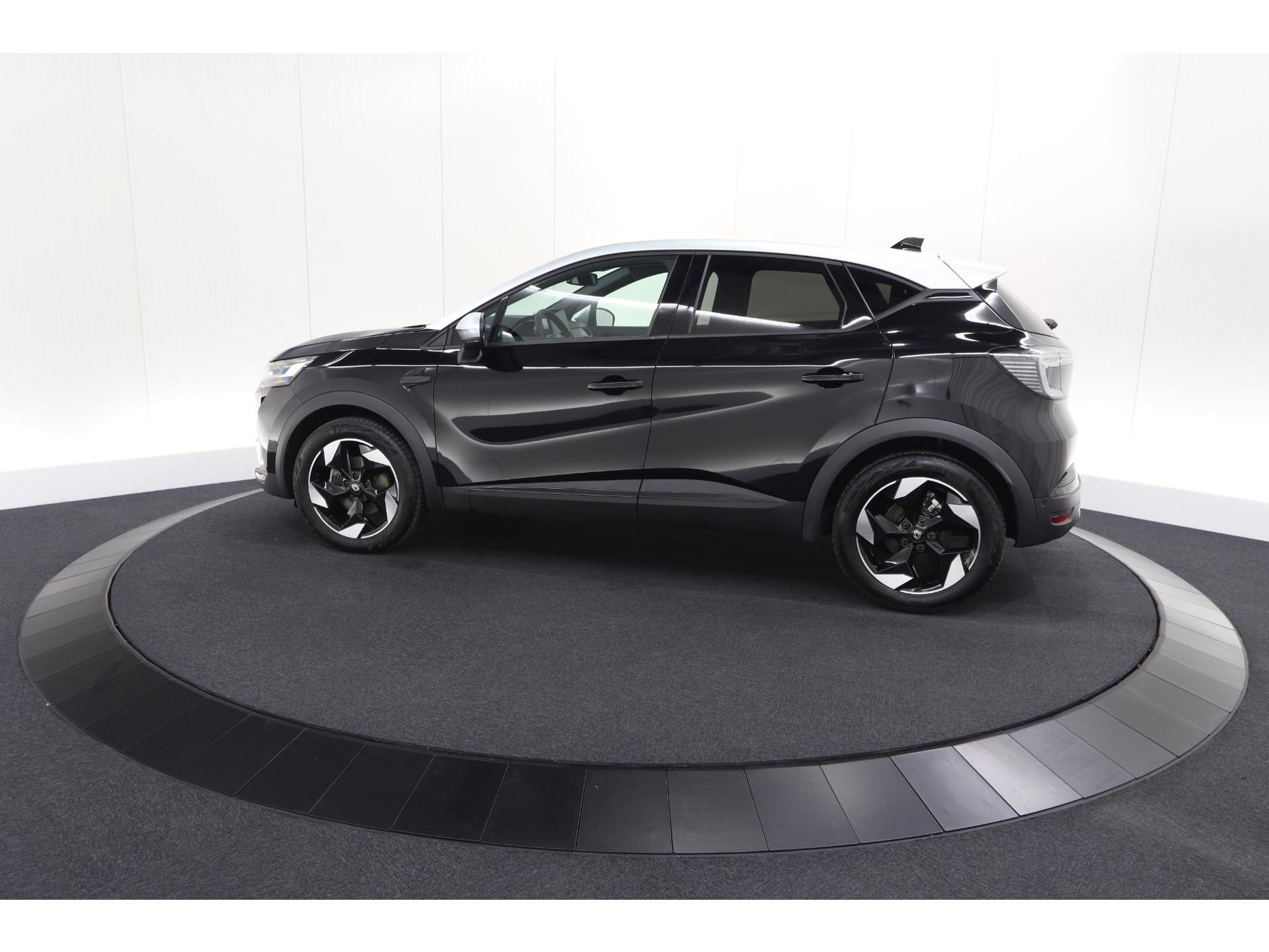 Renault Captur 1.8 E-Tech full hybrid 160 techno | Camera | Adaptieve Cruise Control | Navigatie