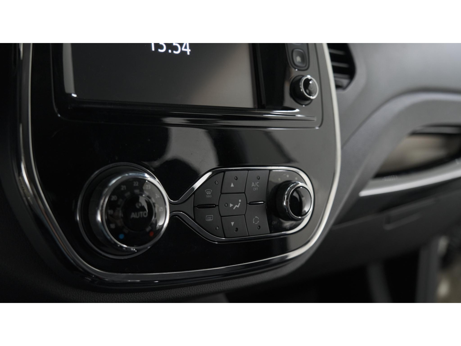 Renault Captur TCe 120 Dynamique | Trekhaak | Camera | R-Link Navigatie | Parkeersensoren