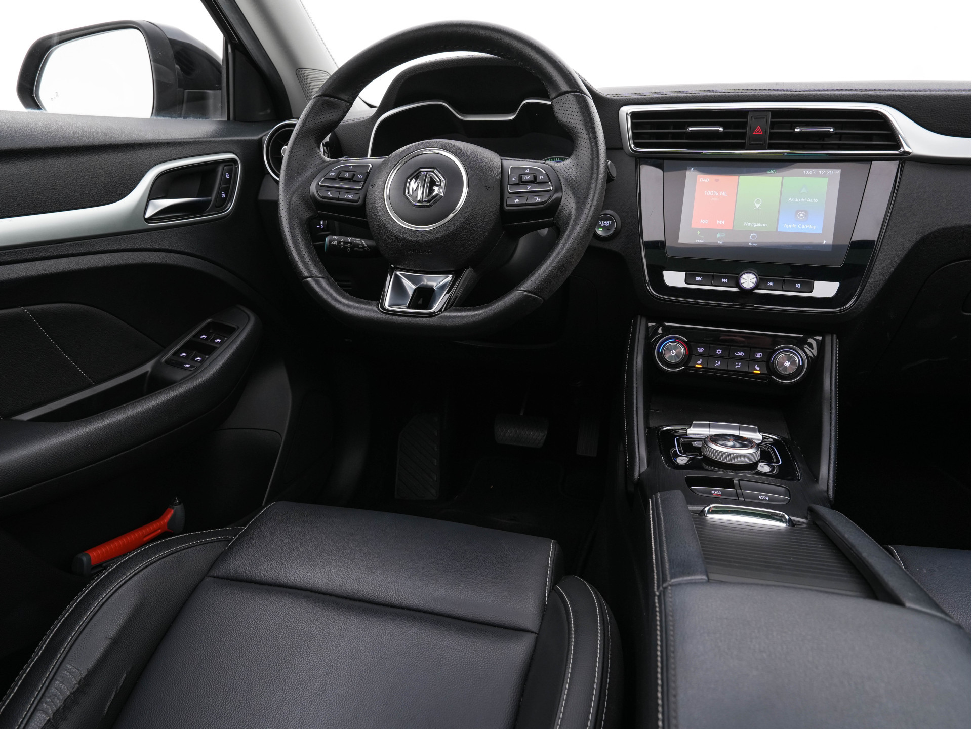 MG ZS EV Luxury 45 kWh { SOH-90%} (INCL-BTW) *PANO | LEATHER | CCS-FASTLOADER | KEYLESS | NAVI-FULLMAP | ADAPTIVE-CRUISE | CAMERA | CARPLAY | DAB | LANE-ASSIST | SPORT-SEATS | 17"ALU*