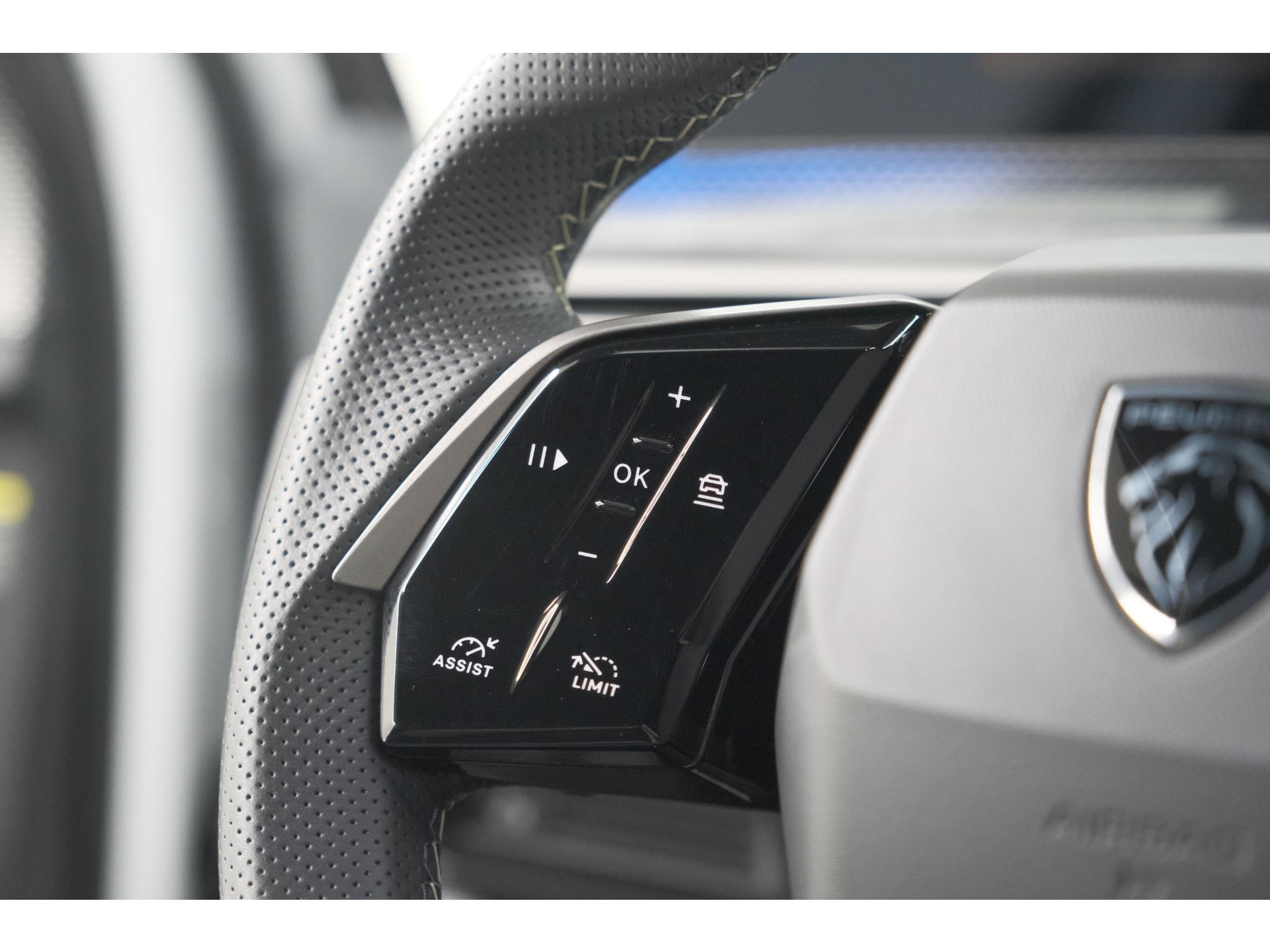 Peugeot 3008 1.2 Hybrid 136 GT | Elektrische Kofferklep | Camera | Adaptieve Cruise Control | Apple CarPlay