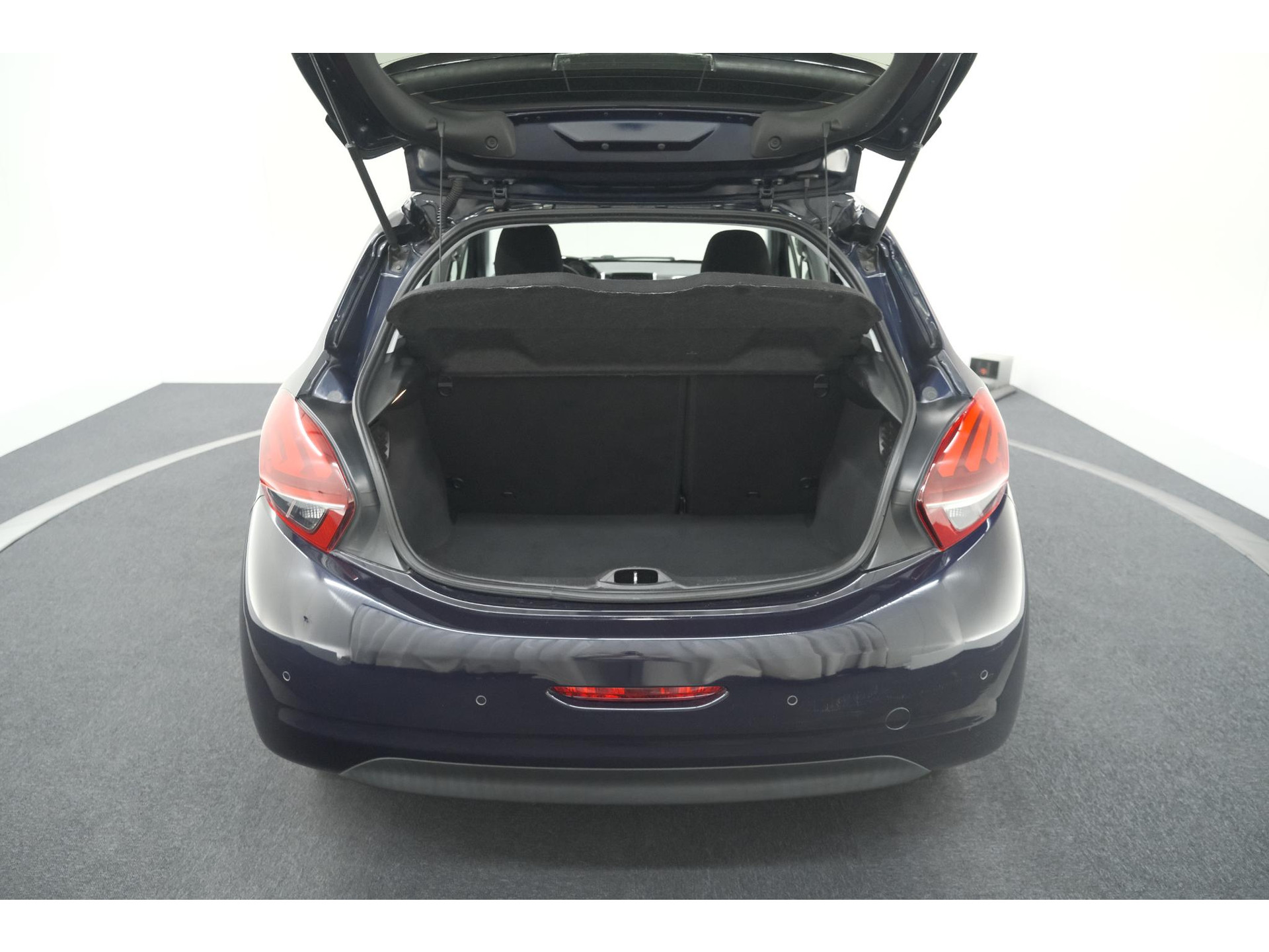 Peugeot 208 PureTech 110 Tech Edition | Camera | Apple Carplay | Parkeersensoren