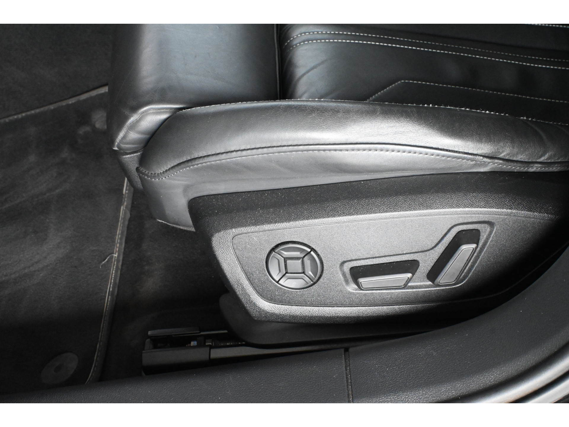 Audi A6 Avant 50 TDI quattro Design S-Line Maxton pakket Pano Matrix LED Luchtvering Virtual Head-Up 21 inch VOLL Rijklaarprijs! Inruil Mogelijk!