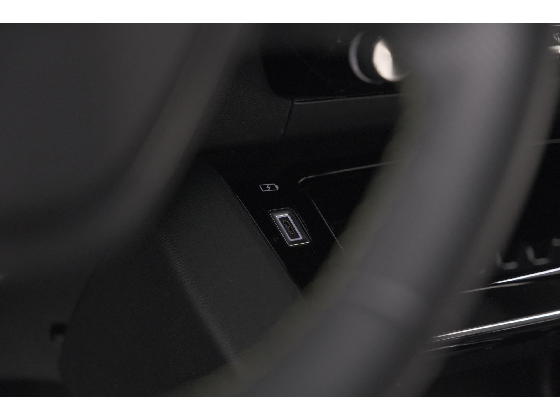 Peugeot 2008 PureTech 130 EAT8 GT | Camera | Parkeersensoren | Apple Carplay
