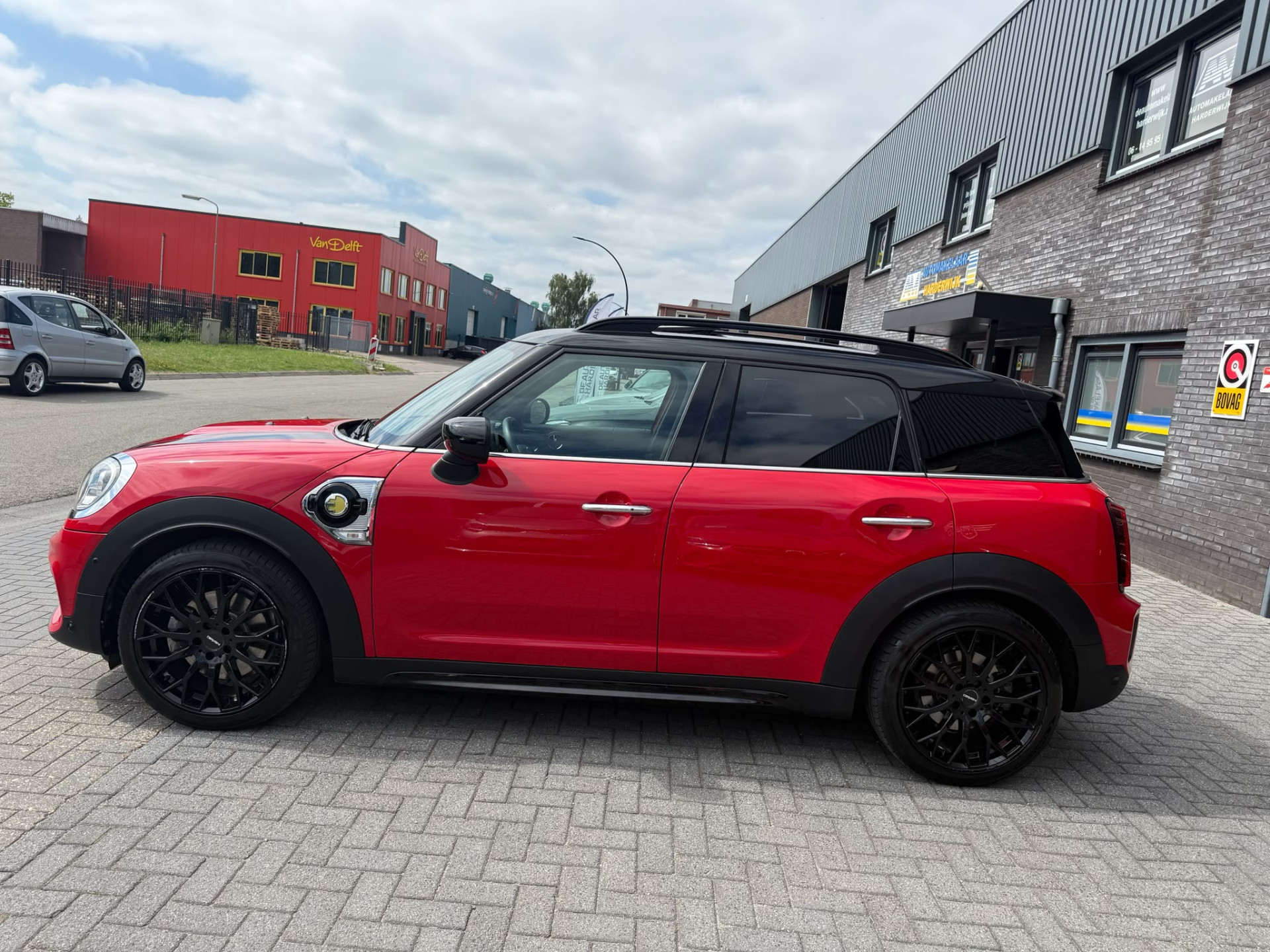 MINI Countryman 1.5 Cooper S E ALL4 | 2E EIGENAAR | 3/6/12MND GARANTIE | PANO | LED | AUTOMAAT | CARPLAY | DAB | NAVI | SFEER | CRUISE