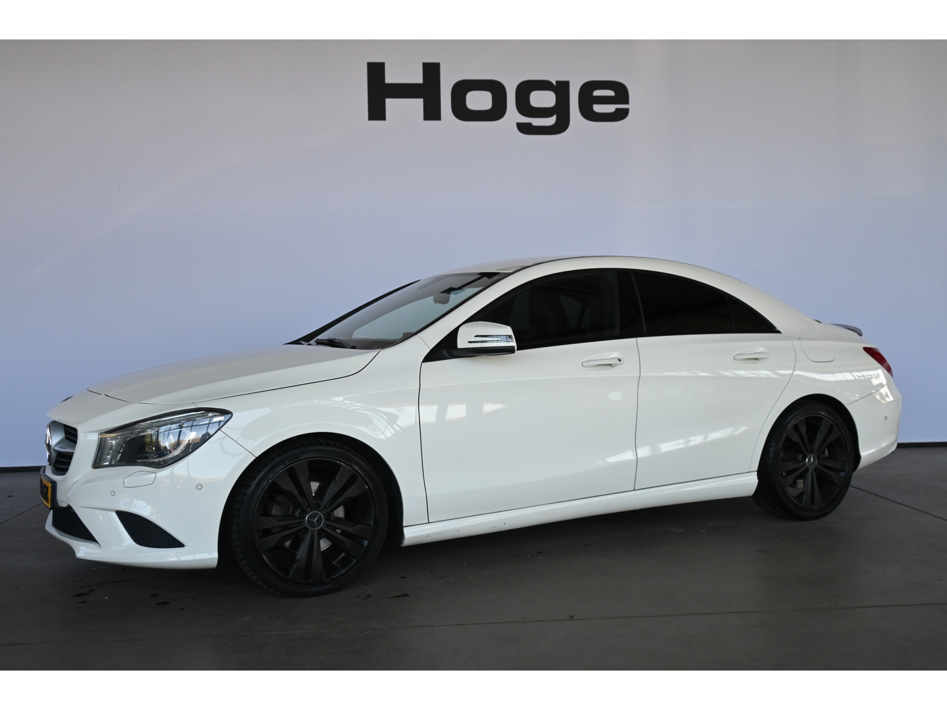 Mercedes-Benz CLA-klasse 200 Ambition Bi-Xenon Cruise Airco PDC Navigatie Inruil Mogelijk!