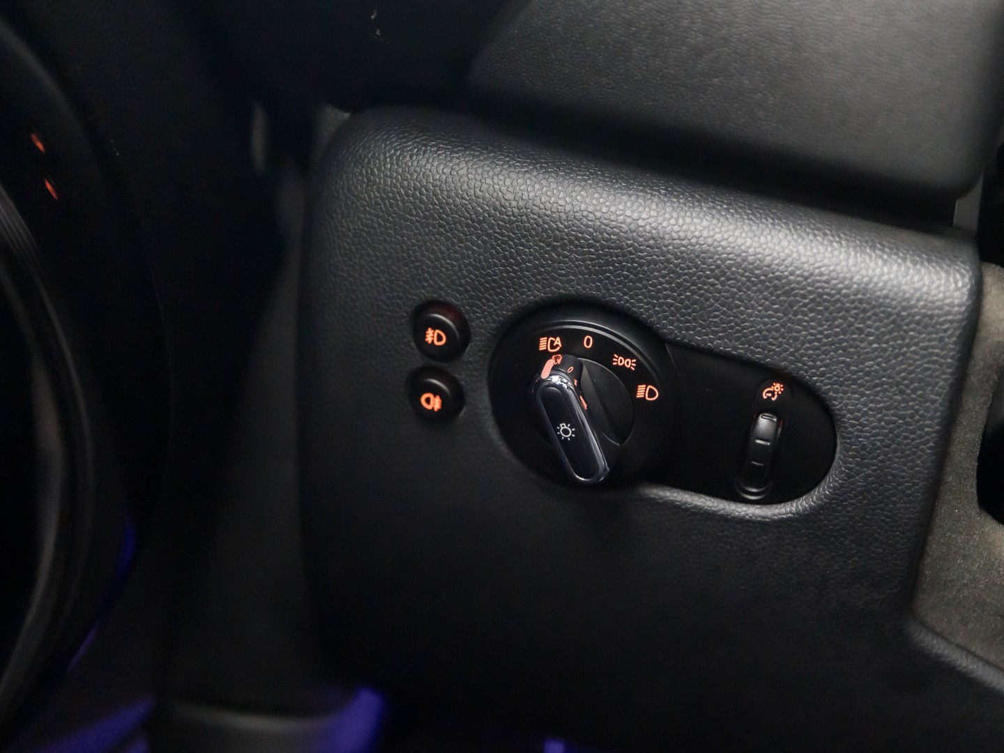 MINI 5-deurs 2.0 Cooper S Chili Edition 192Pk Automaat (PANORAMADAK, GROOT NAVI, HEAD-UP DISPLAY, LEDER, STOELVERWARMING, SPORTSTOELEN, GETINT GLAS, PARKEERSENSOREN, NIEUWSTAAT)