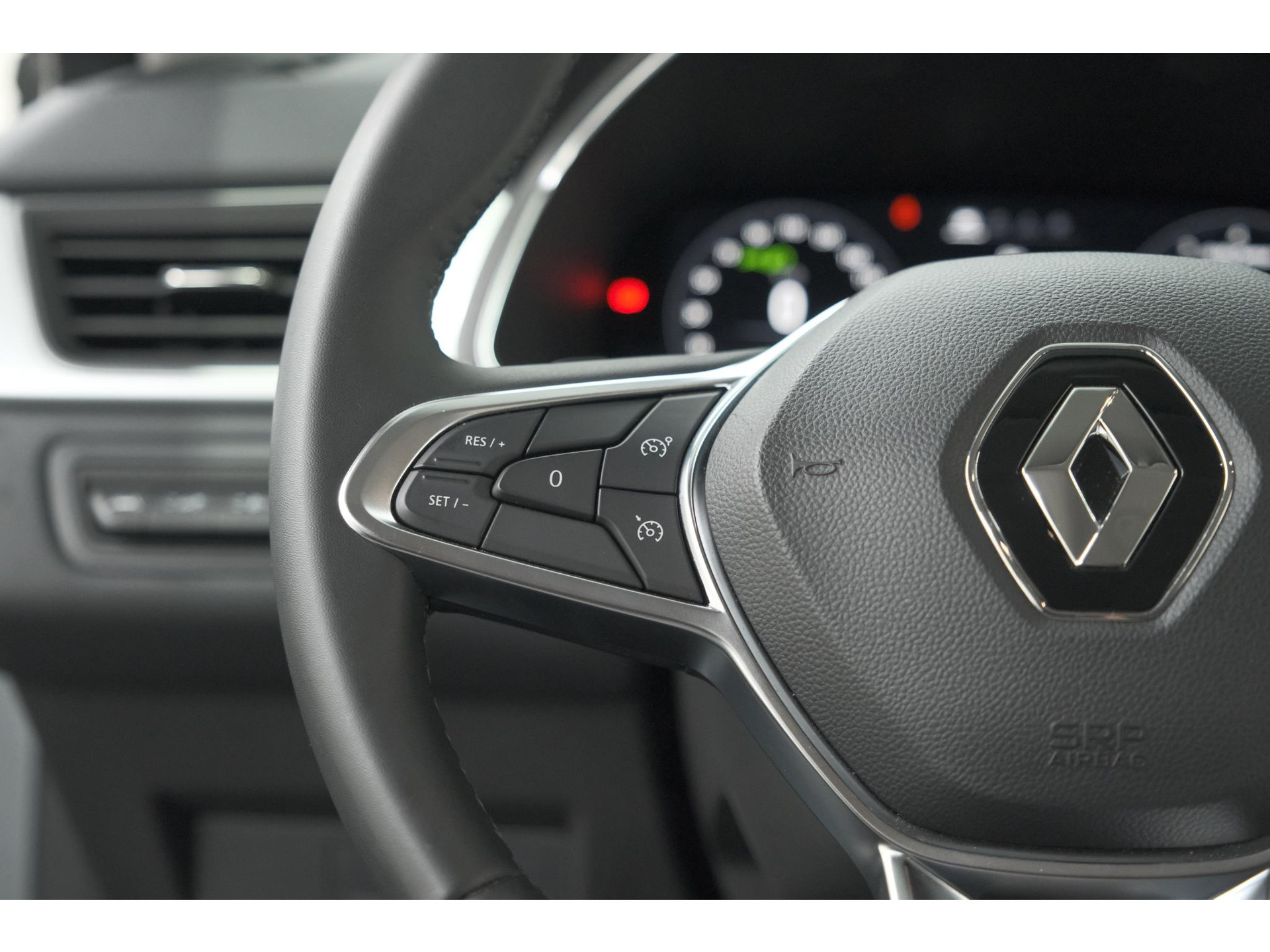 Renault Captur Mild Hybrid 140 EDC Techno | Camera | 9.3 Inch Scherm | Apple Carplay | Parkeersensoren | Allseason Banden | Stoelverwarming