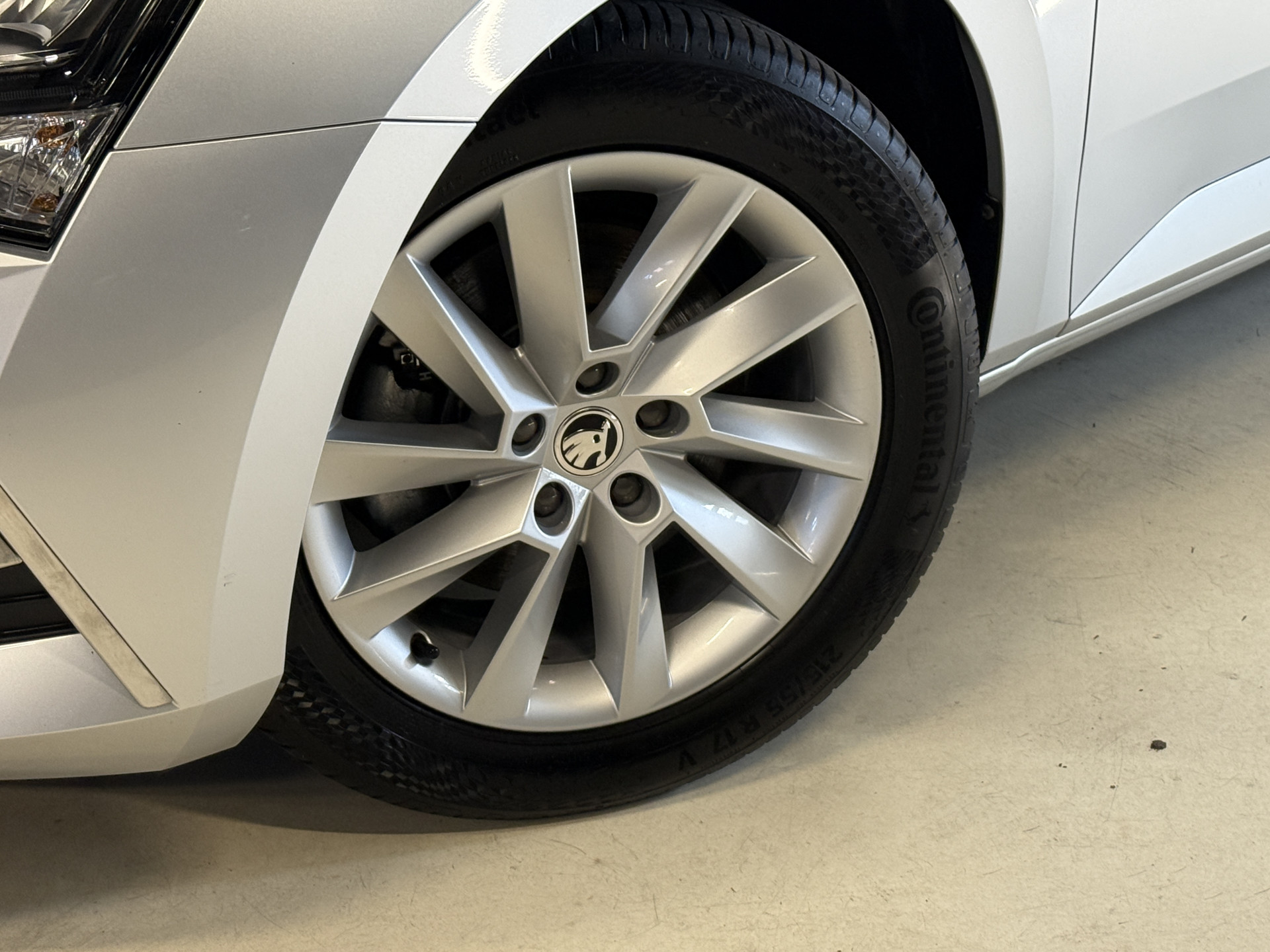 ŠKODA Superb Combi 1.4 TSI iV Business Edition Plus | Panoramadak | Crystal Light | Apple Carplay