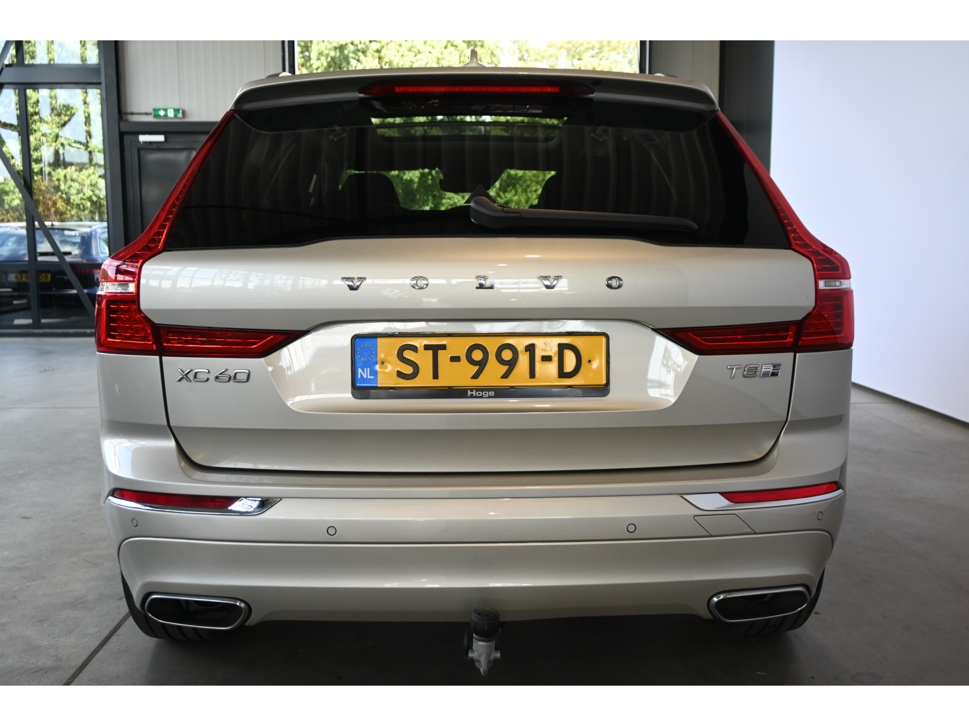 Volvo XC60 2.0 T8 Twin Engine AWD Inscription Harman/Kardon Navigatie Panoramadak Carplay Goed Onderhouden! Inruil Mogelijk!