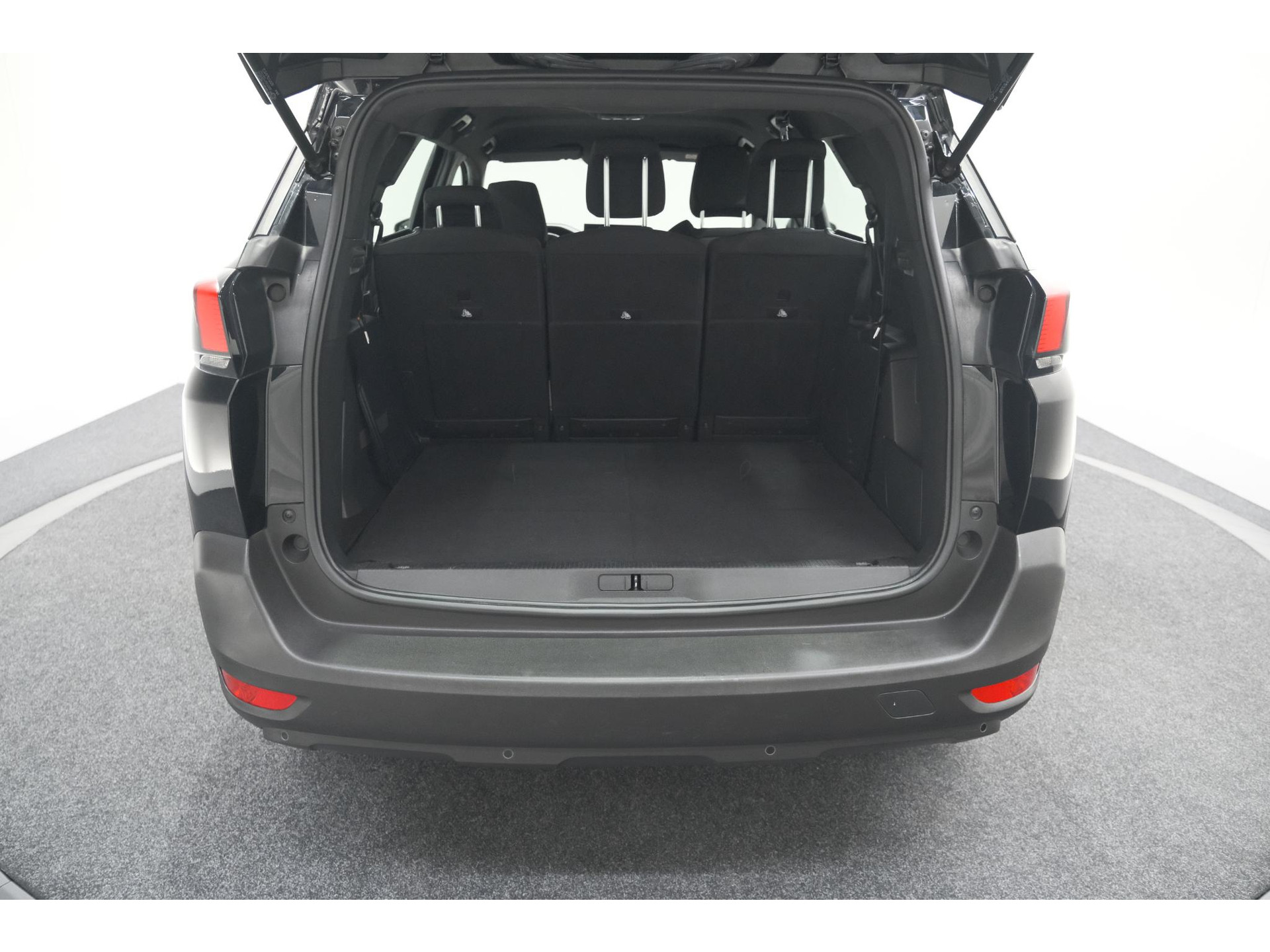 Peugeot 5008 PureTech 130 EAT8 Active Pack Business | 7 Zitplaatsen | Camera | Navigatie | Apple Carplay | Parkeersensoren