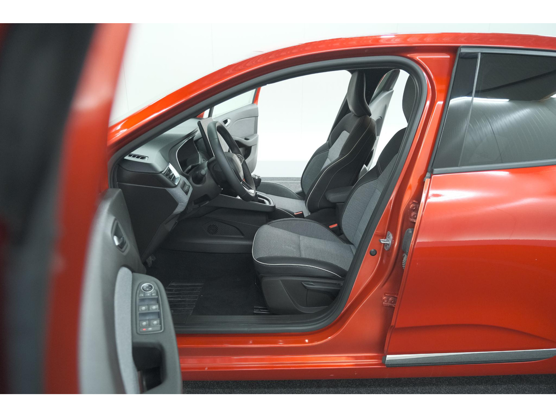 Renault Clio TCe 90 GPF Techno | 360 Camera | Adaptieve Cruise Control | 9.3 Inch Groot Scherm